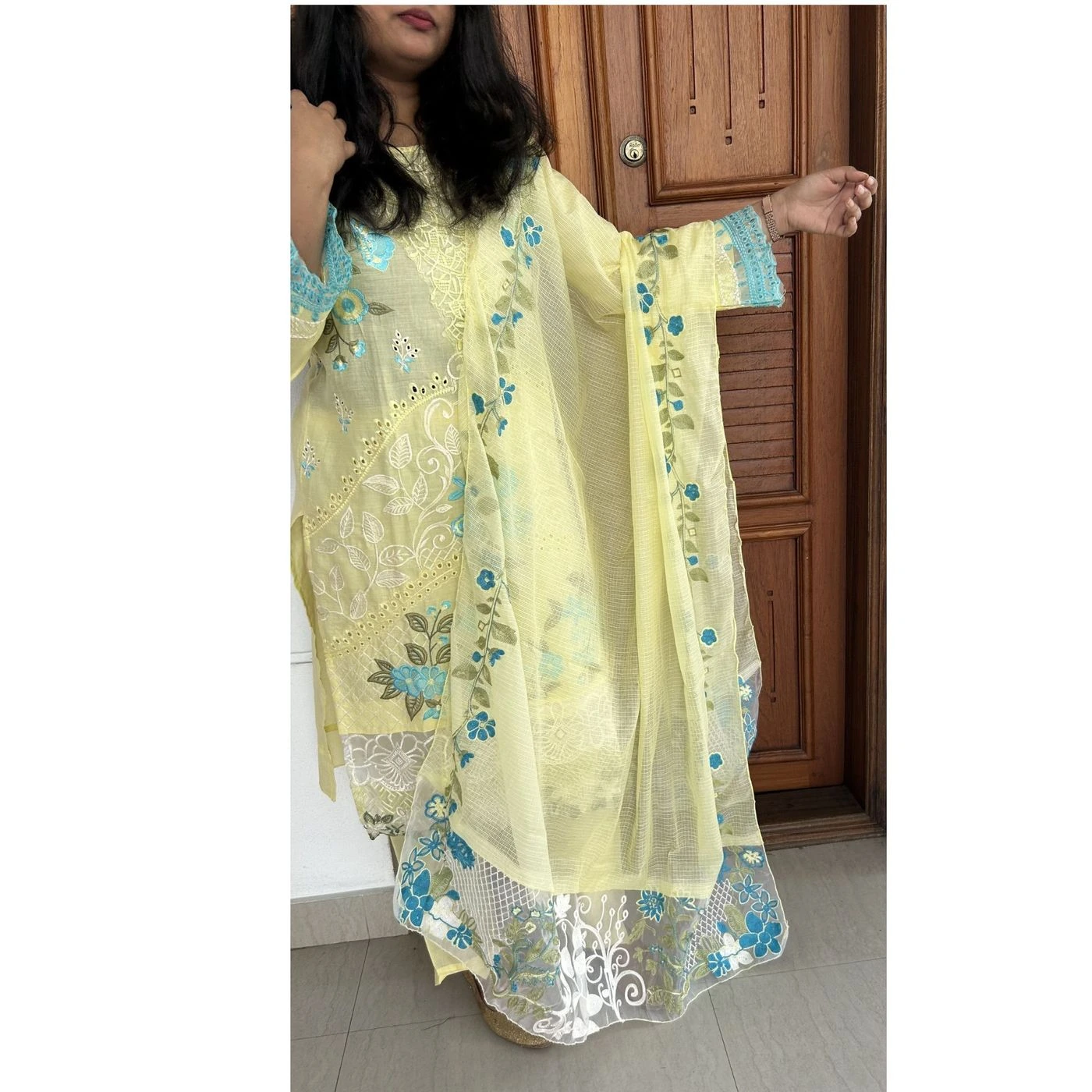 Pakistani lawn suit 3