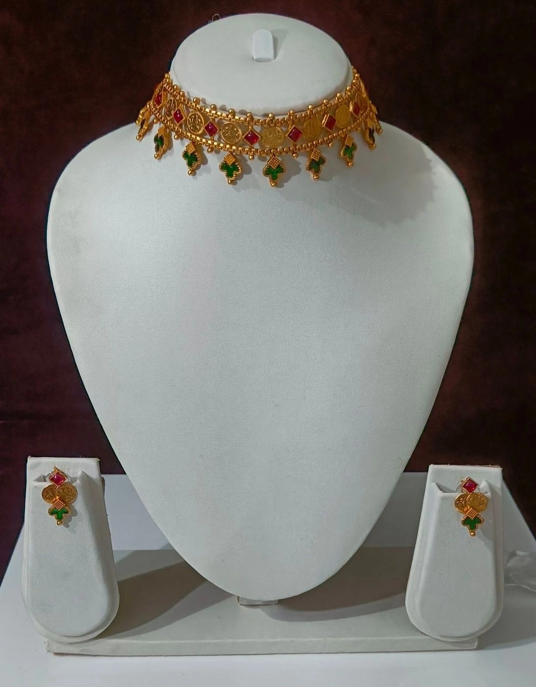 Emerald Coin Choker Set 1