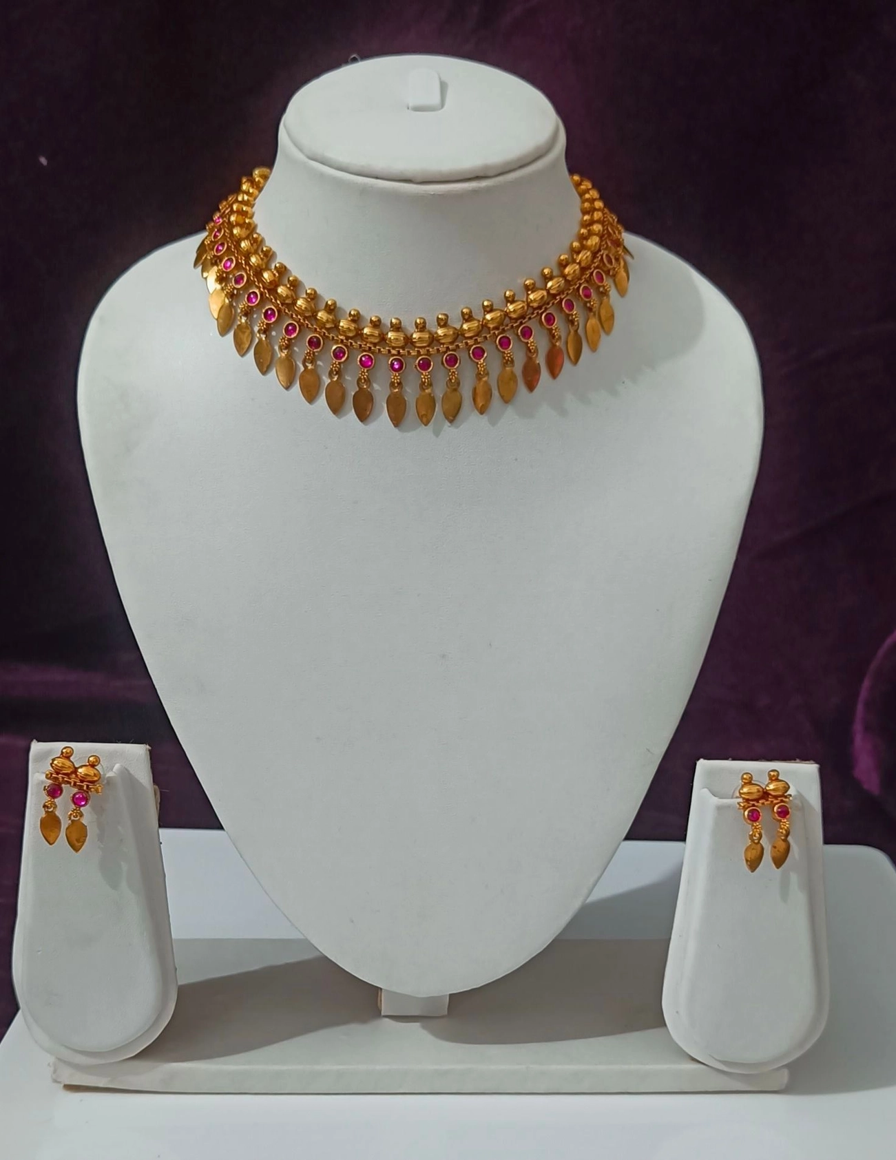 Traditional Antique Elakkathali Choker Set 1