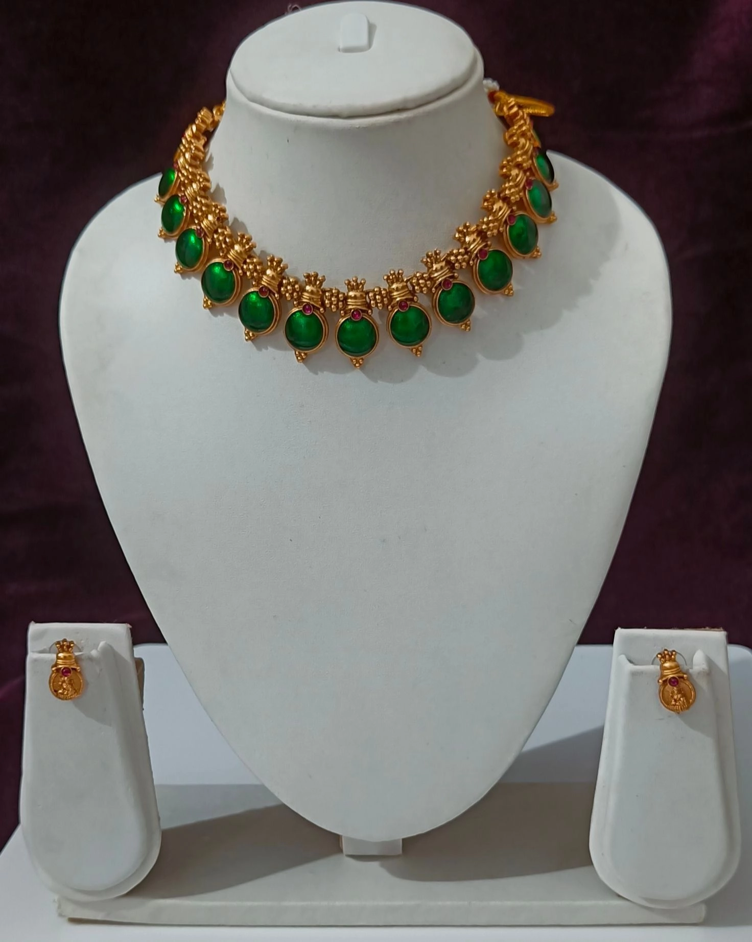 Premium Emerald Antique Choker Set 1