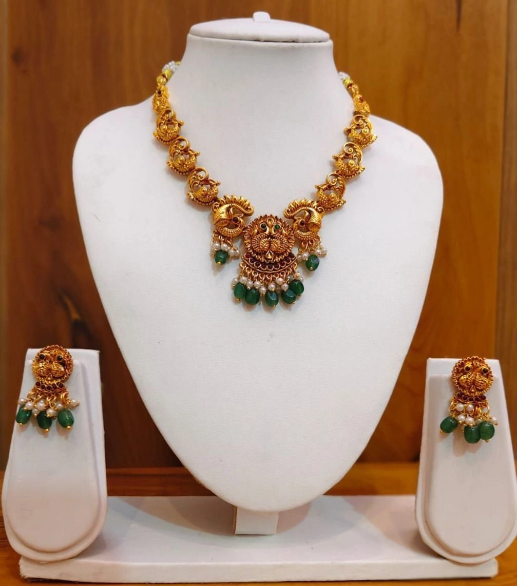 Premium Peacock Emerald Temple Necklace Set