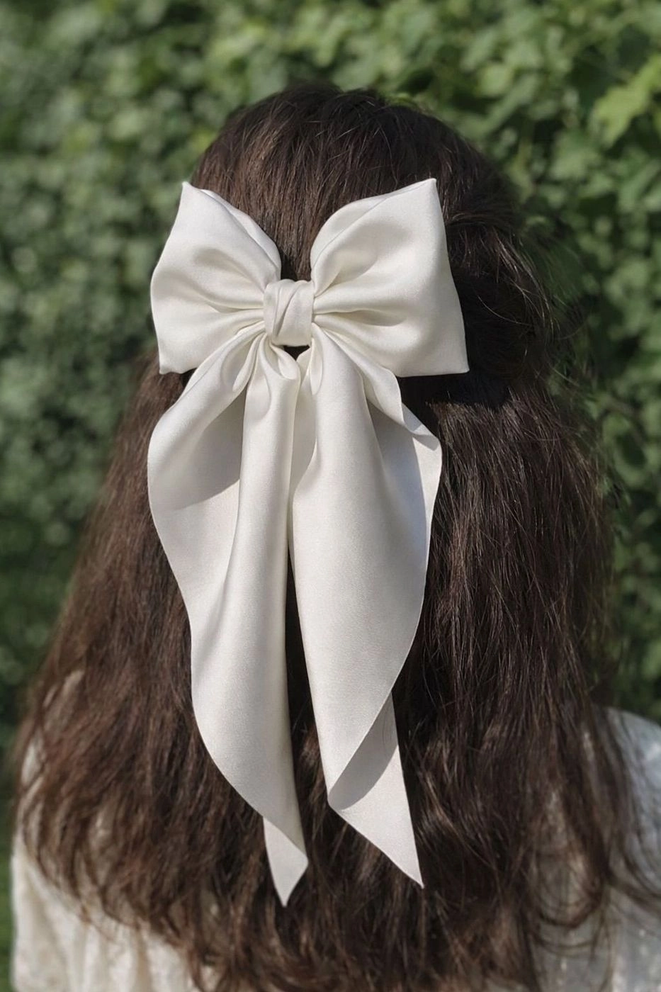 Éloise Satin Bow Clip 2