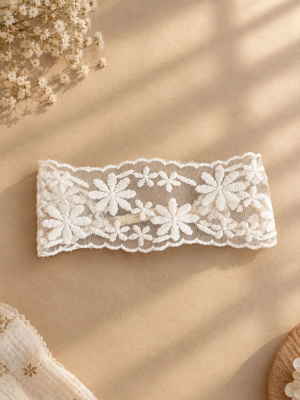 Daisy Lace Headband