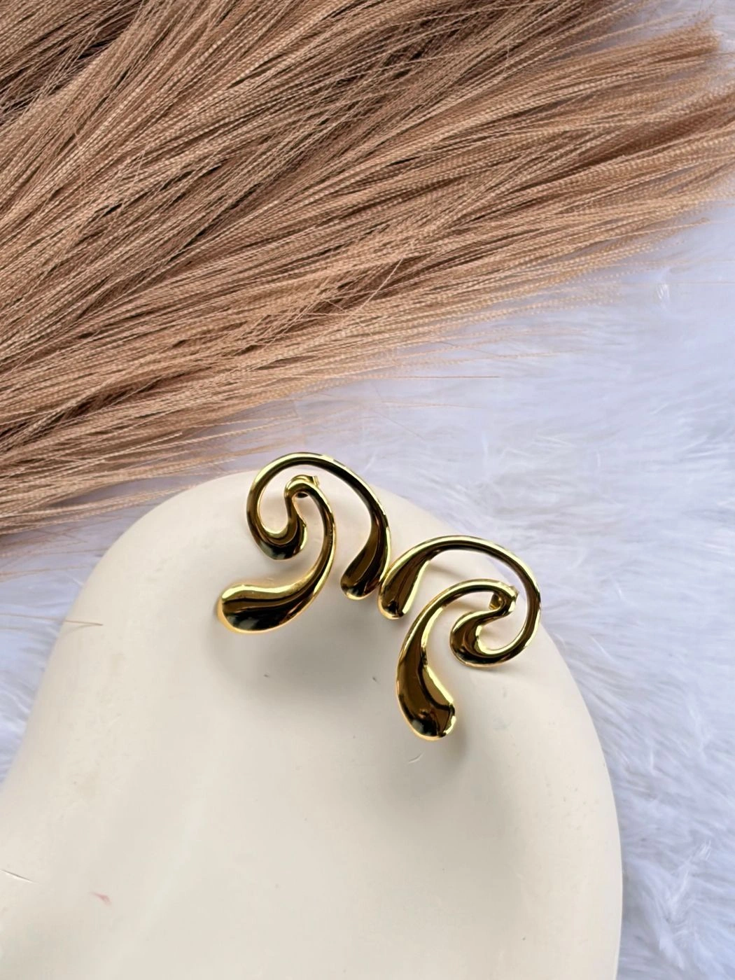 Spiral earring