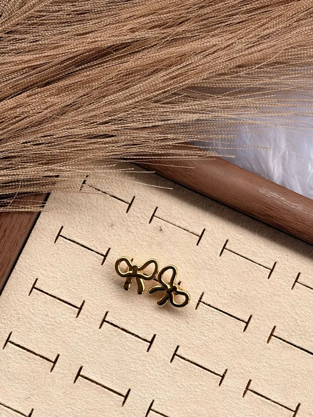 Bow earring 2