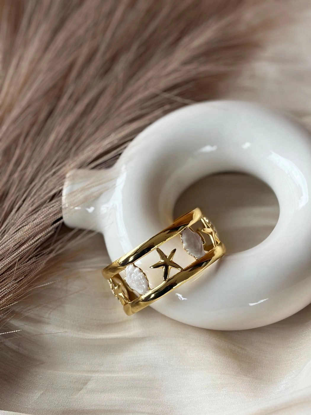 Sea shell bangle