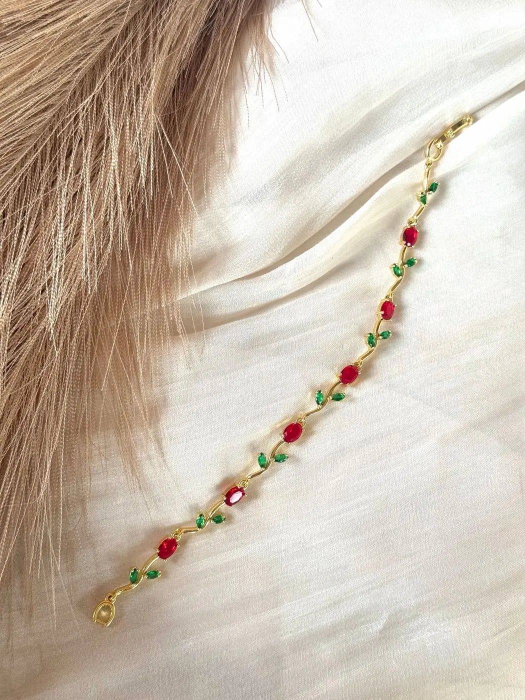 Red tulip bracelet