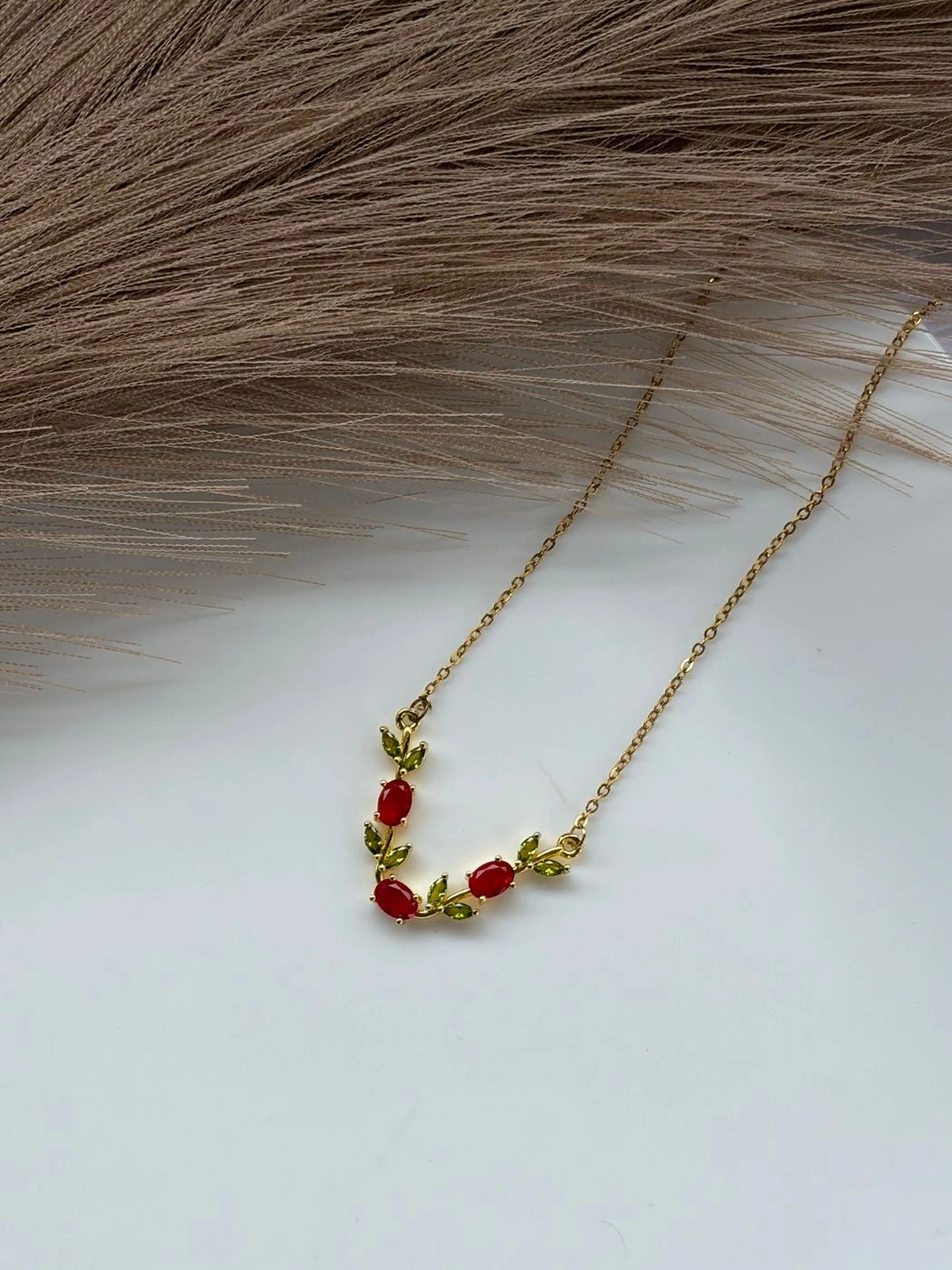 Half tulip necklace