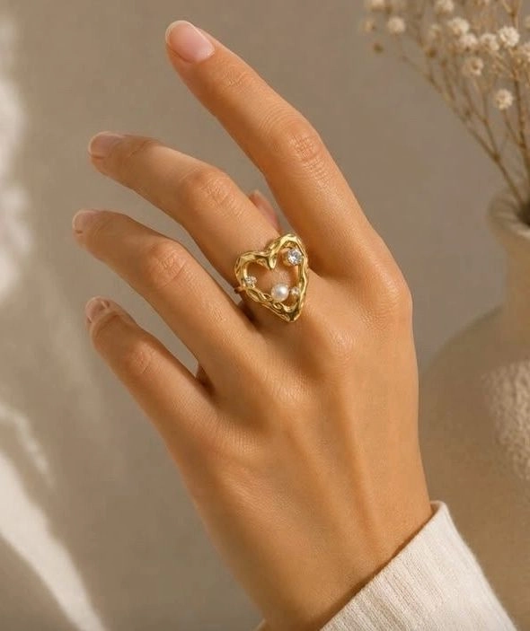 Heart pearl ring 1