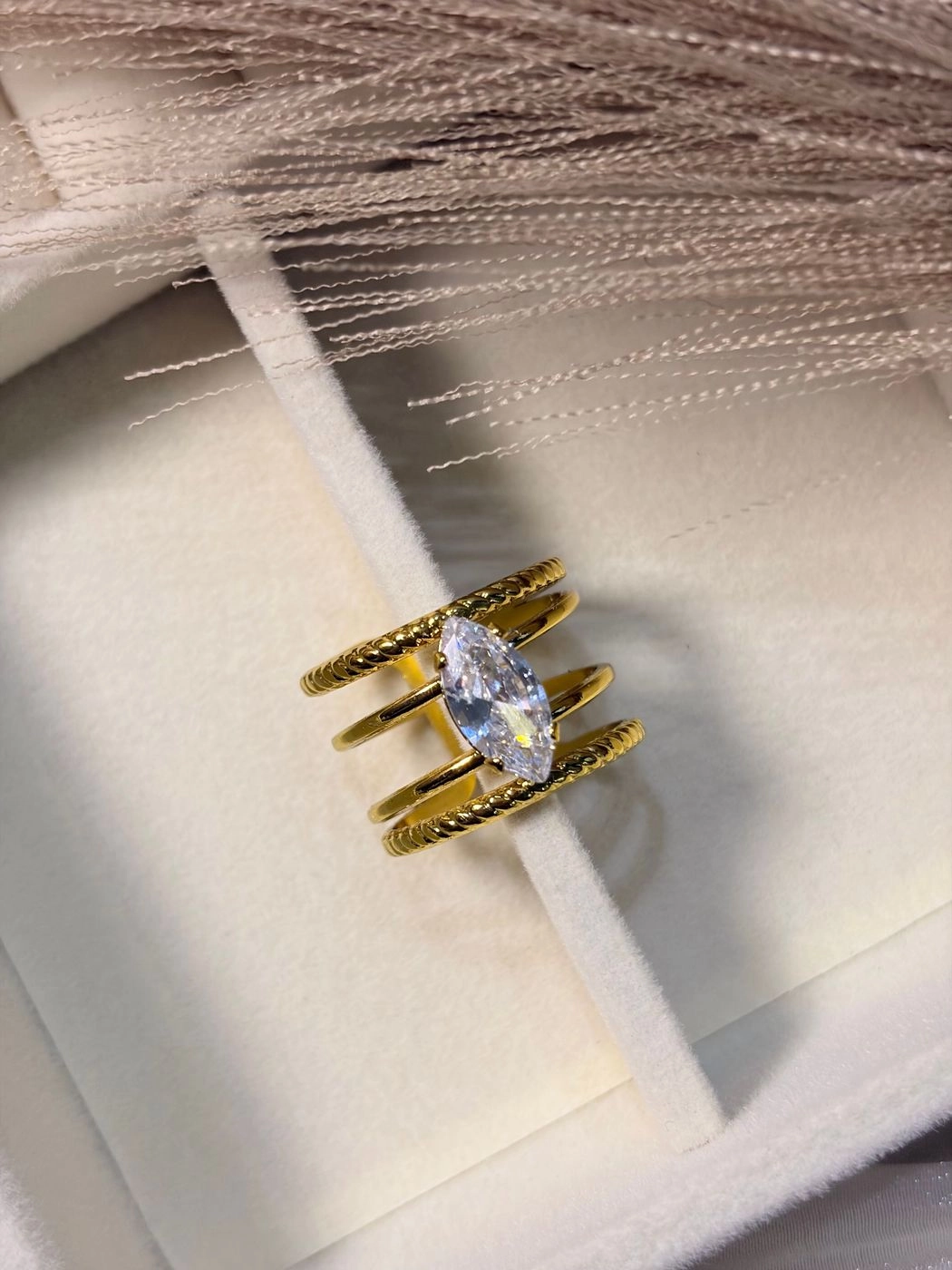 Jewel ring