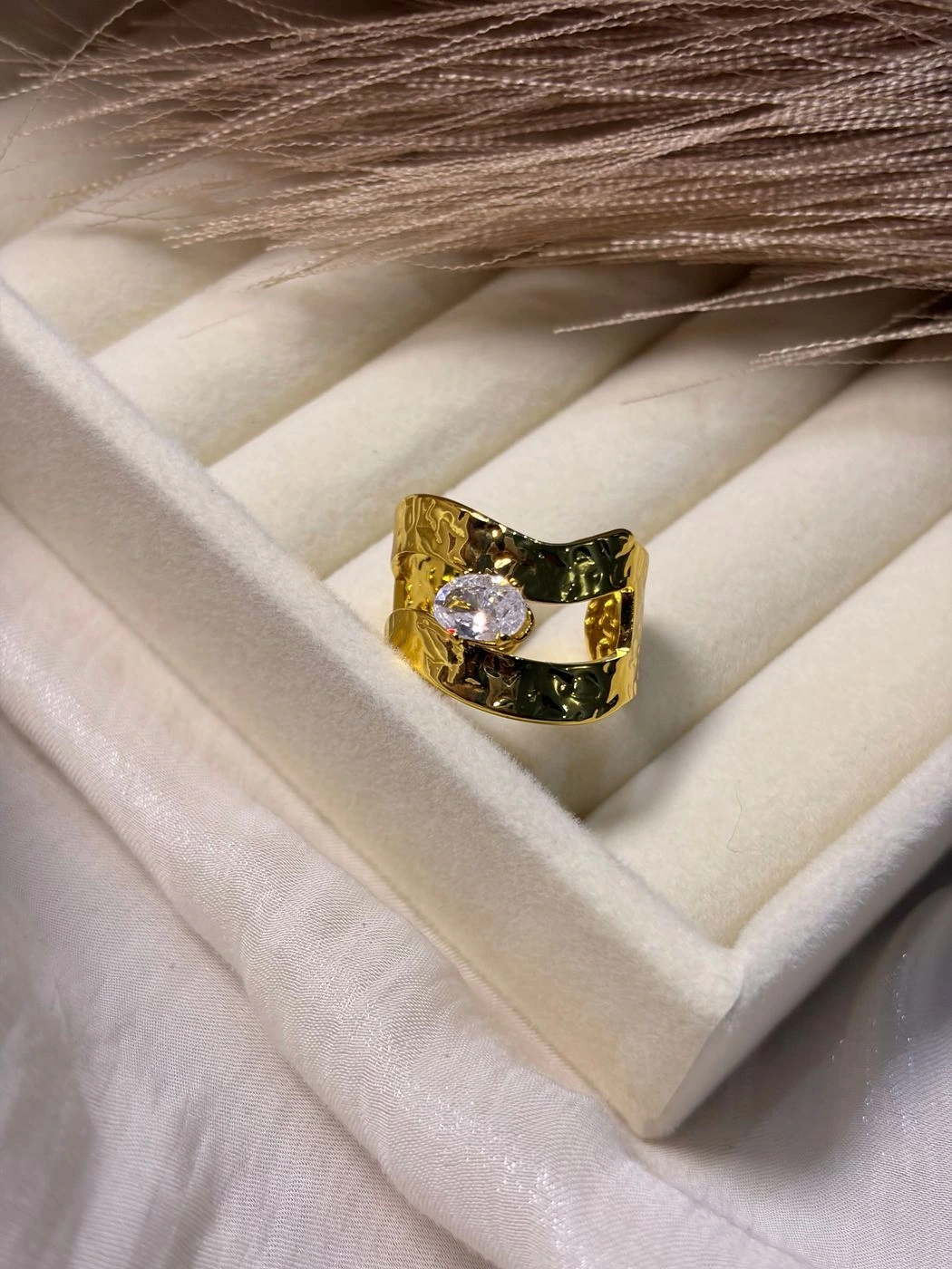 Jewel ring
