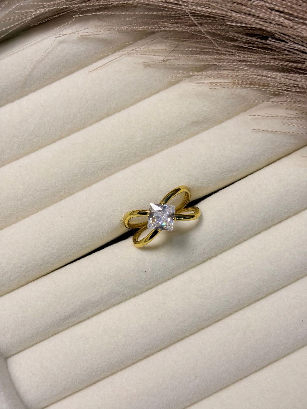 Jewel ring