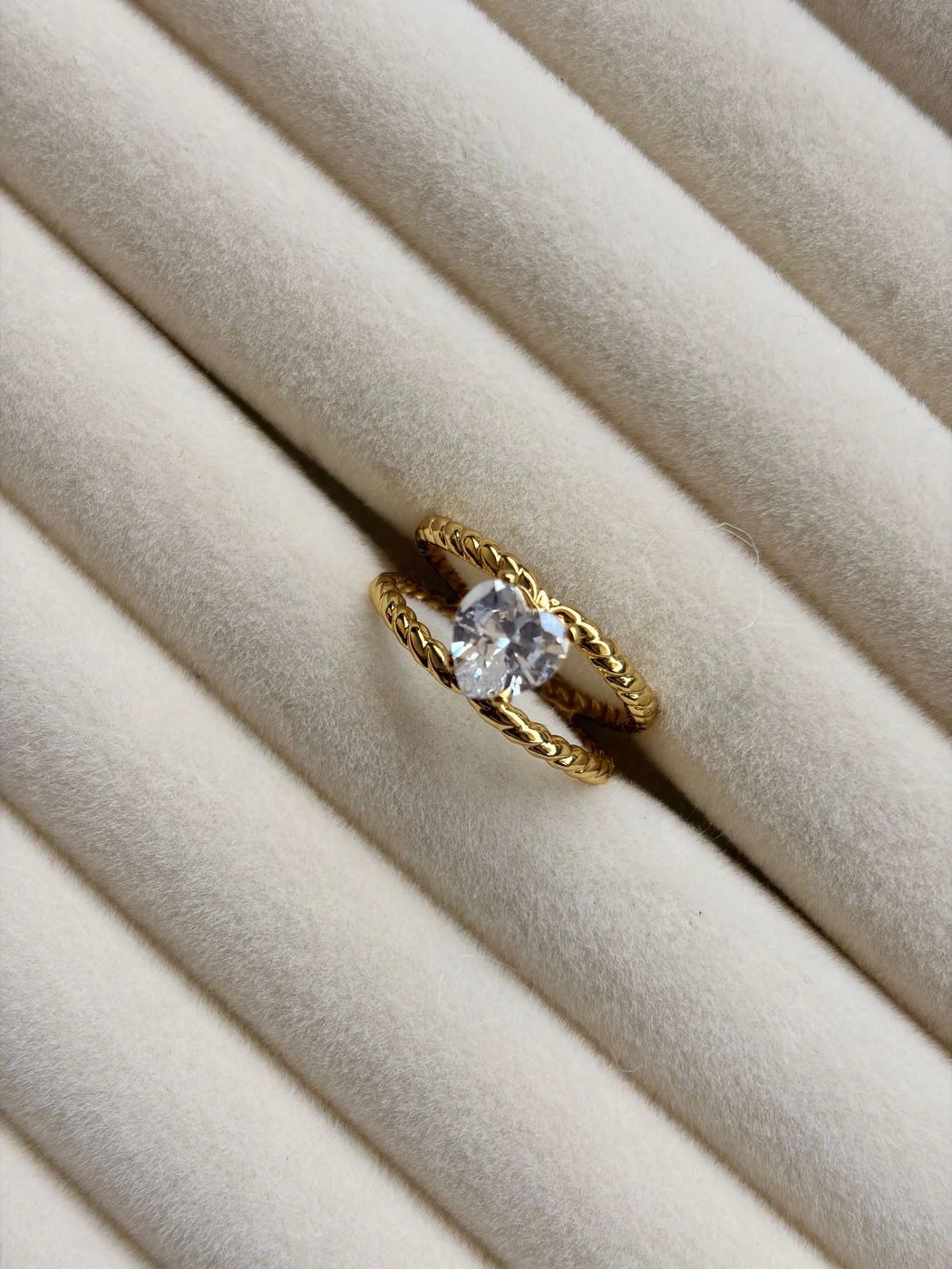 Jewel ring