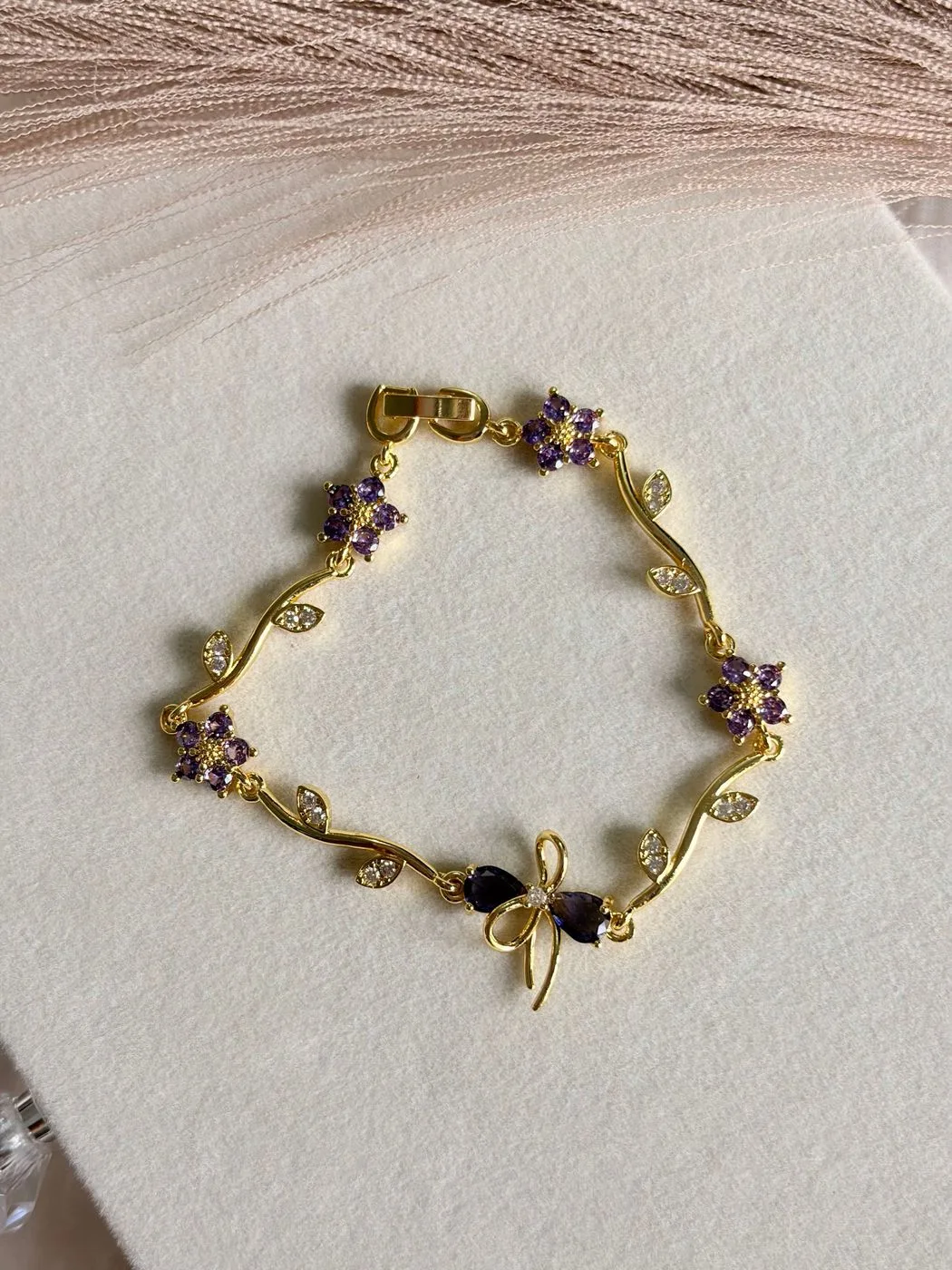 Violet bloom bracelet 1