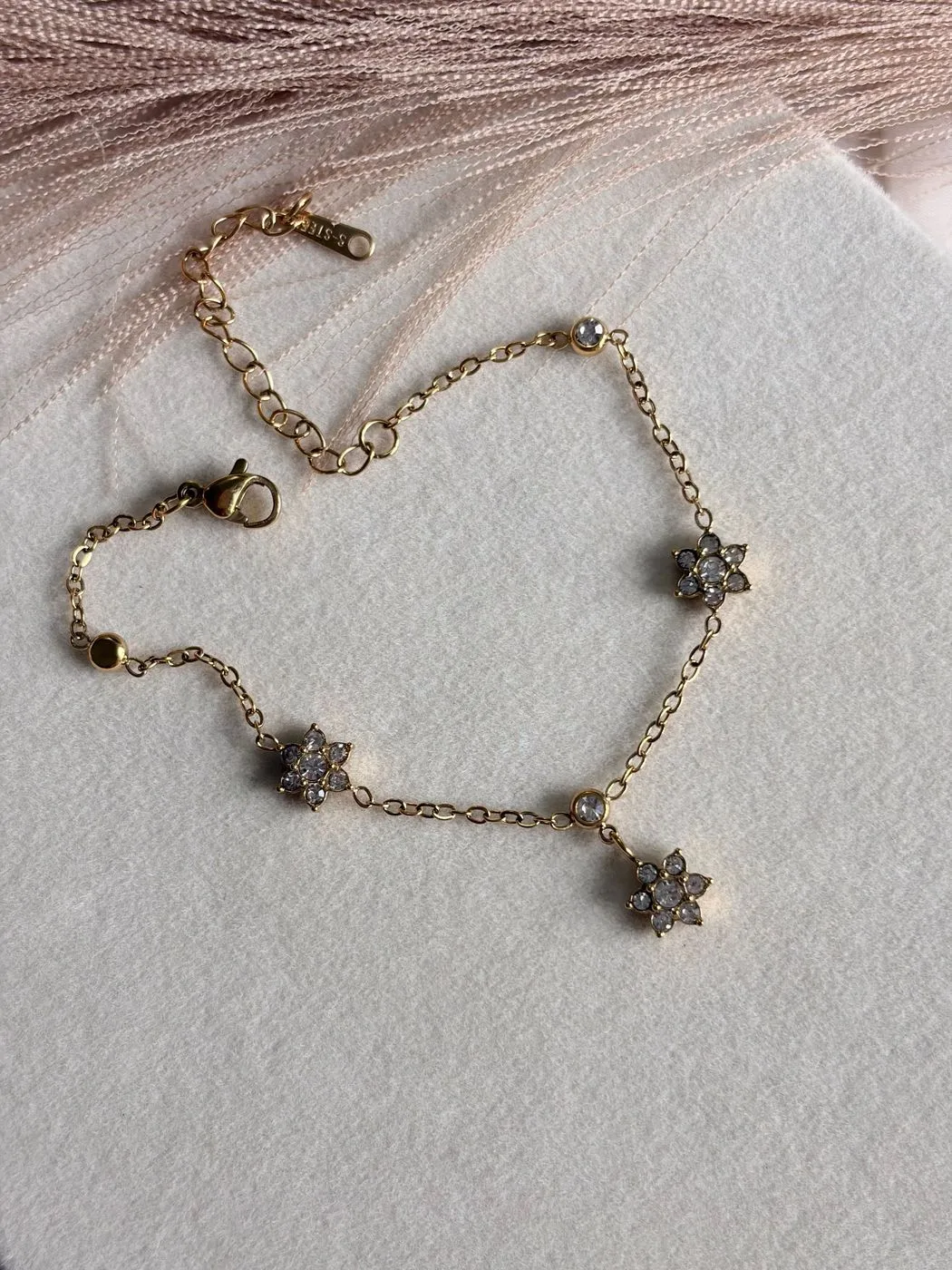 Crystal bloom bracelet