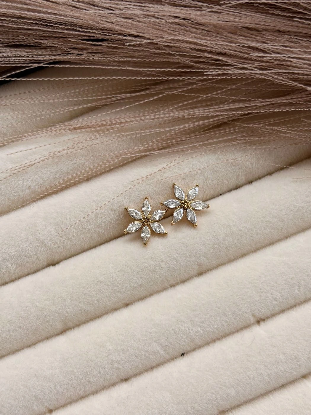 Floral Back Ball stud 2