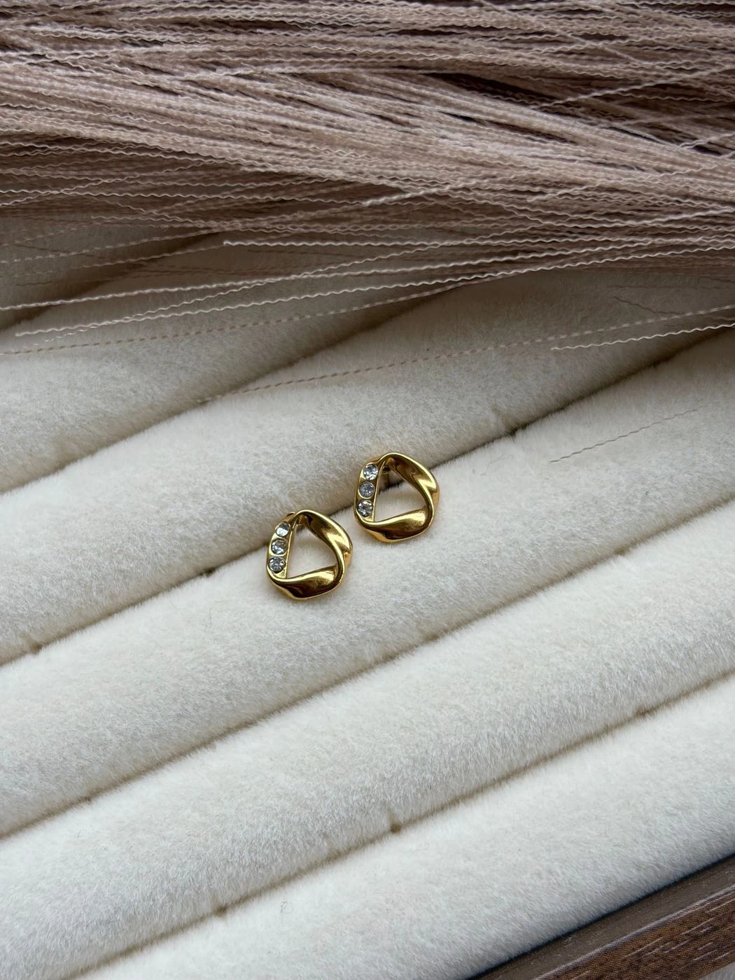 Tiny Back ball studs 1