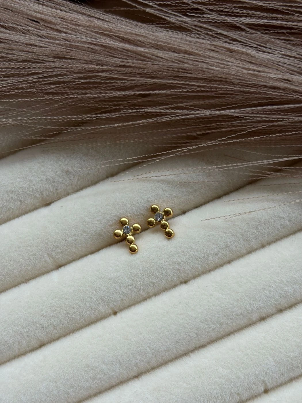 Cross back ball studs 1