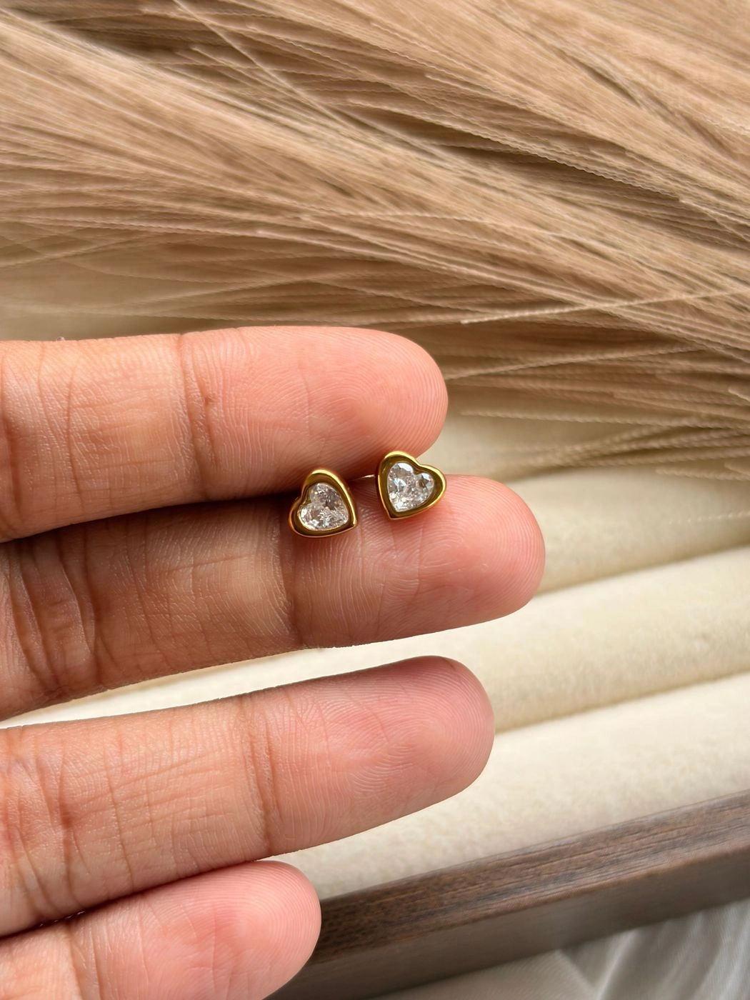 Cute heart back ball studs 2
