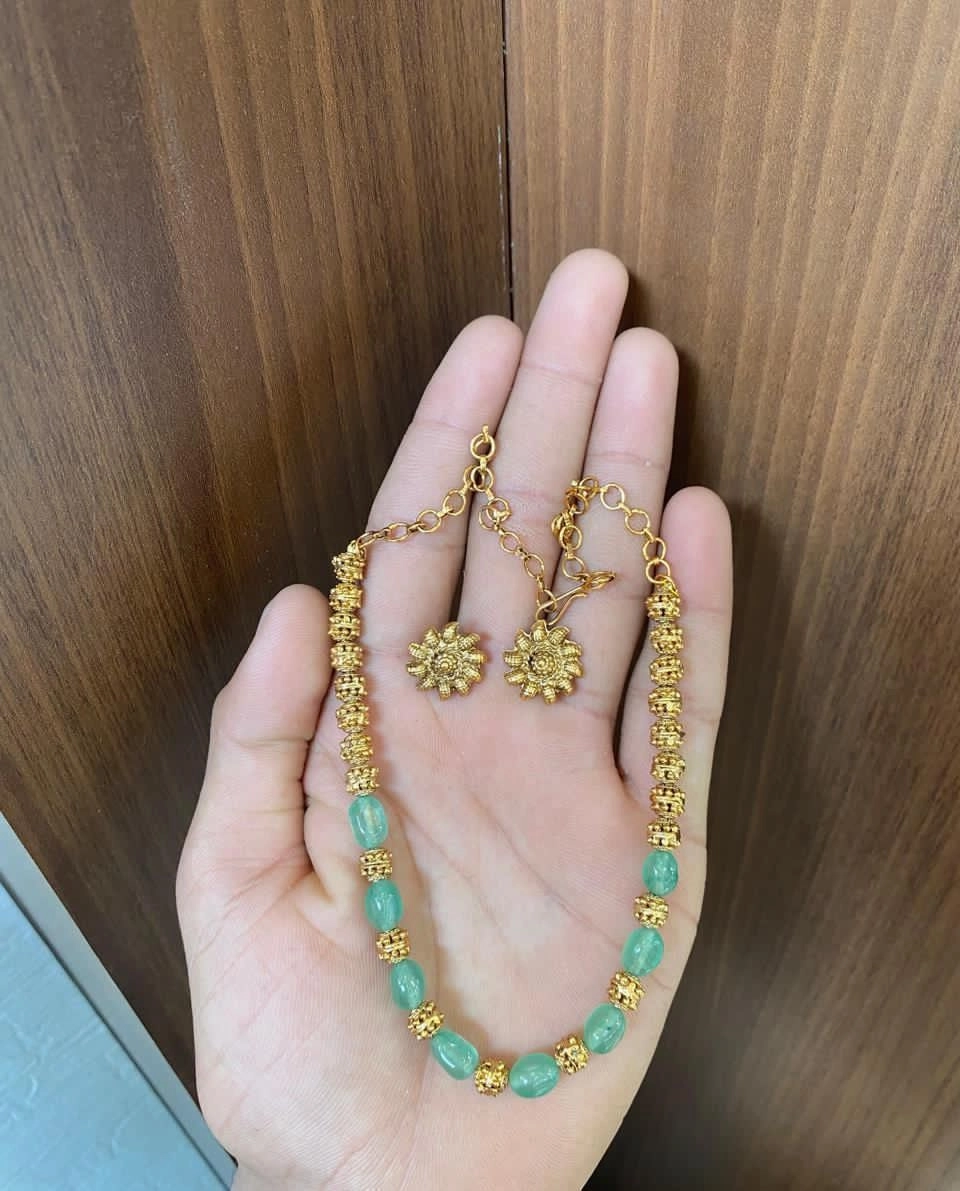 Pastel green emerald chain