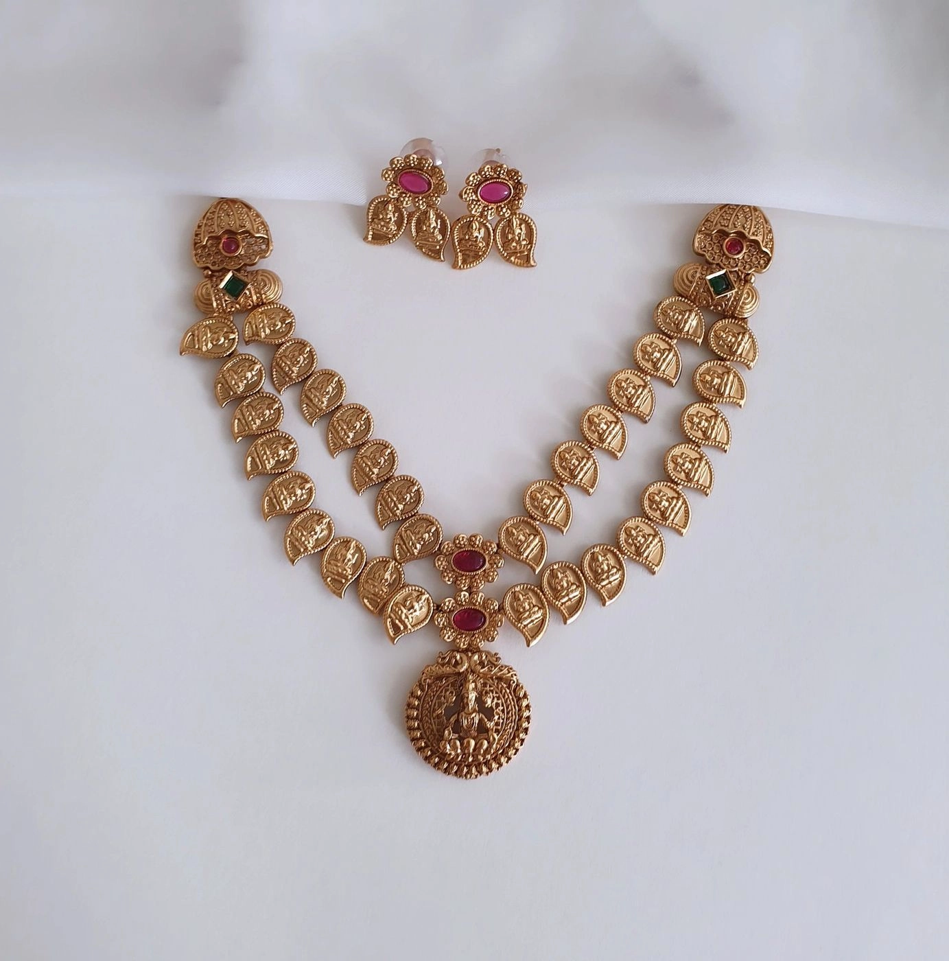 Double layer chakkra lakshmi
