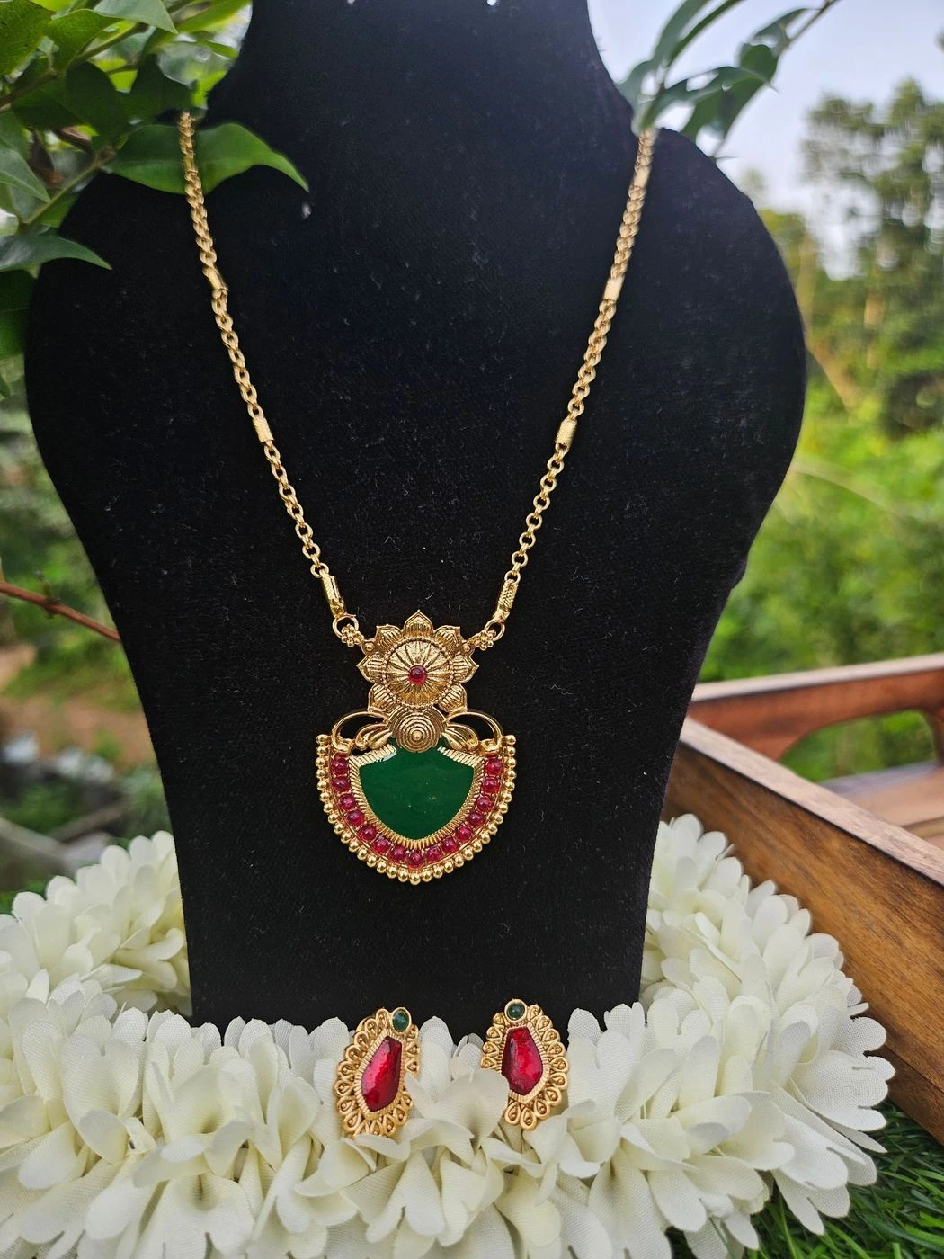 Palakka long with pendant 1