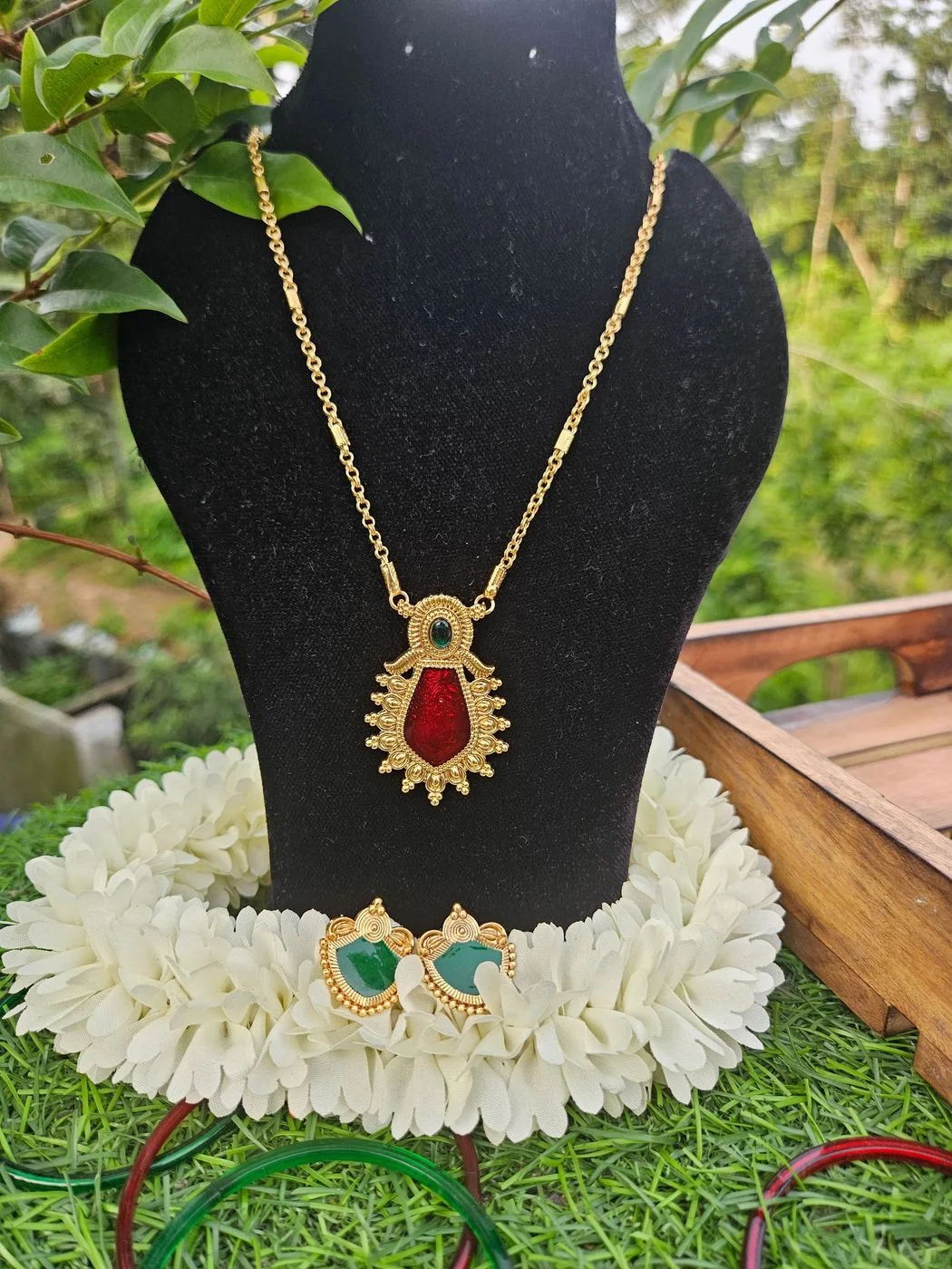 Nagapadam long with pendant 2