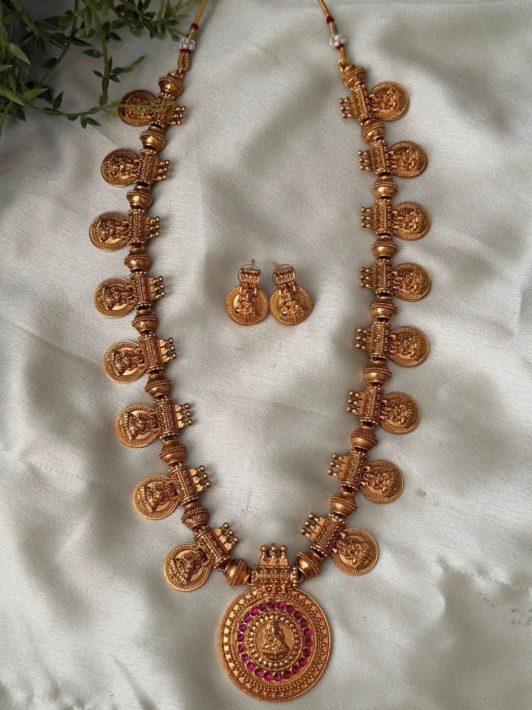 Long antique lakshmi haram