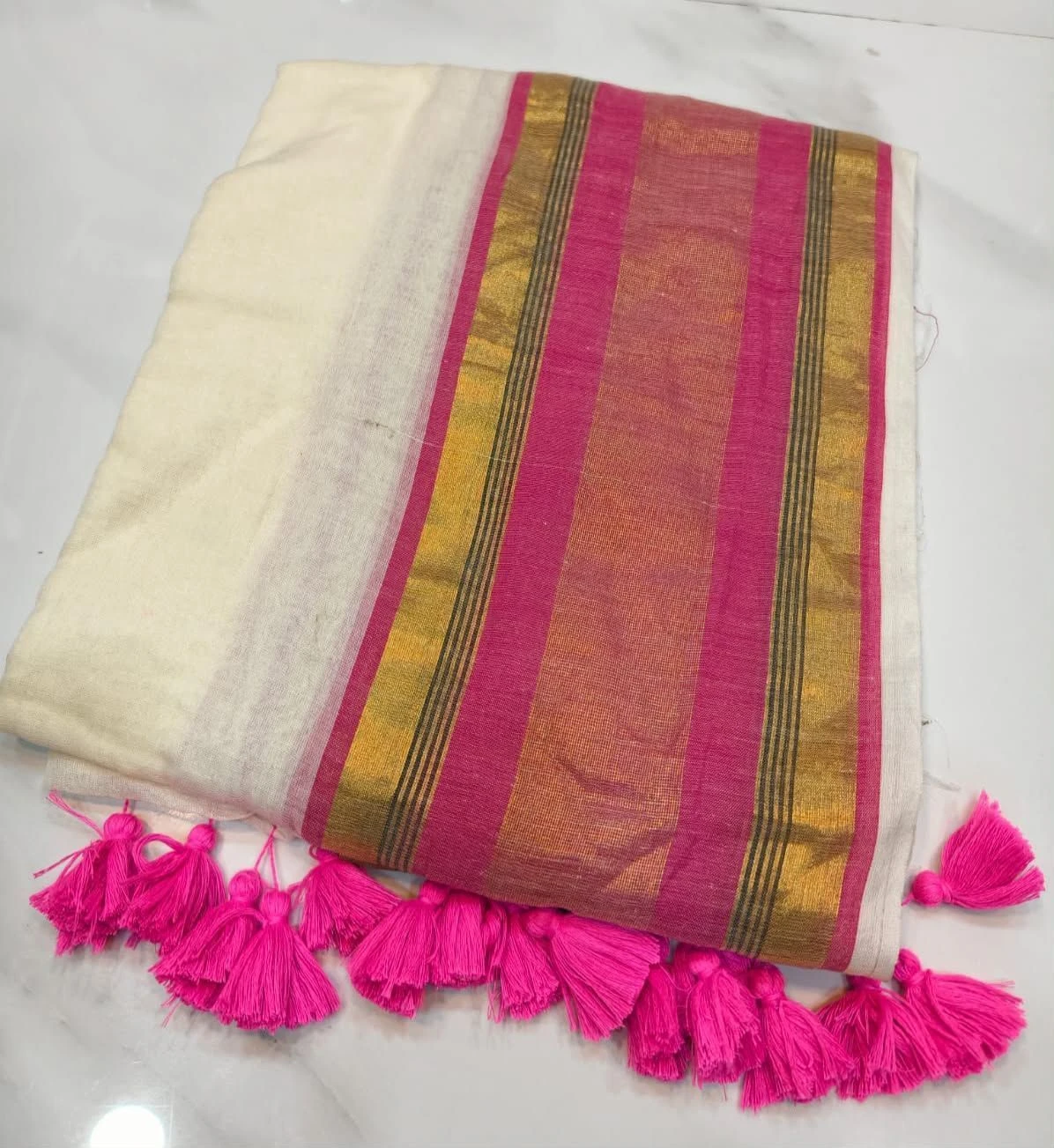 മാധവി