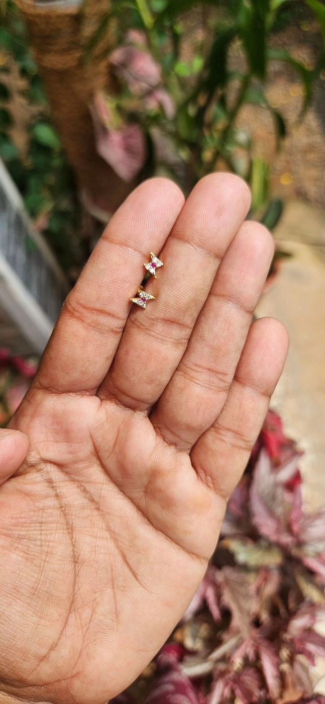 Ruby white stud