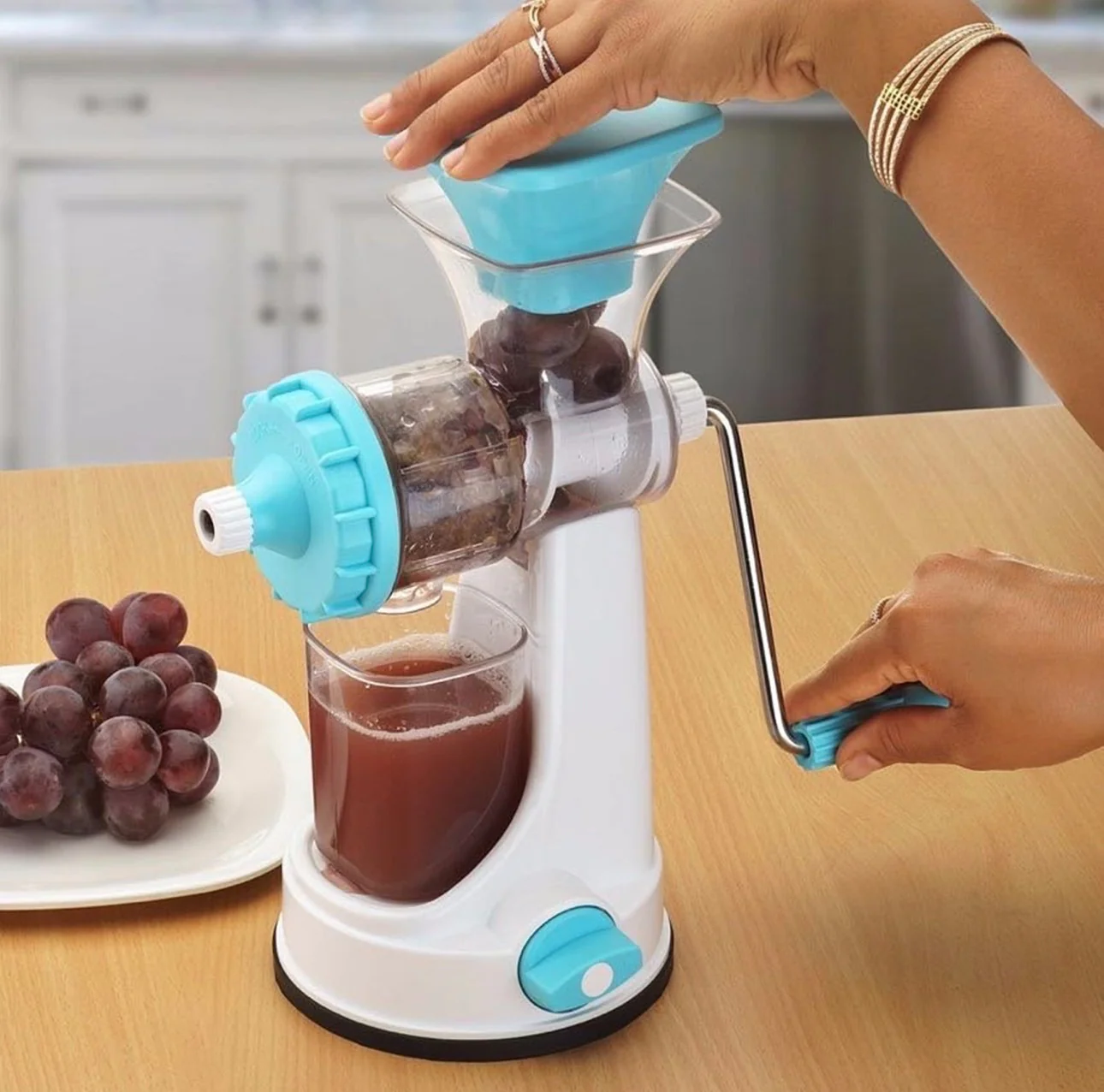 Ganesh Kitchenware Plastic Hand Juicer New Smart Fruit & Vegetable Juicer 5