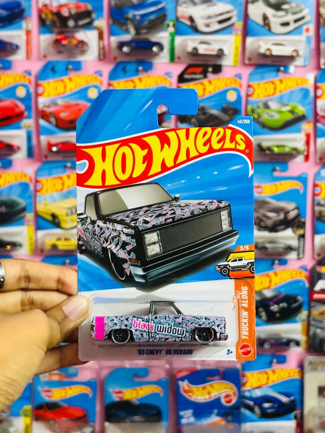 Hot Wheels '83 Chevy Silverado/ IMPORTED