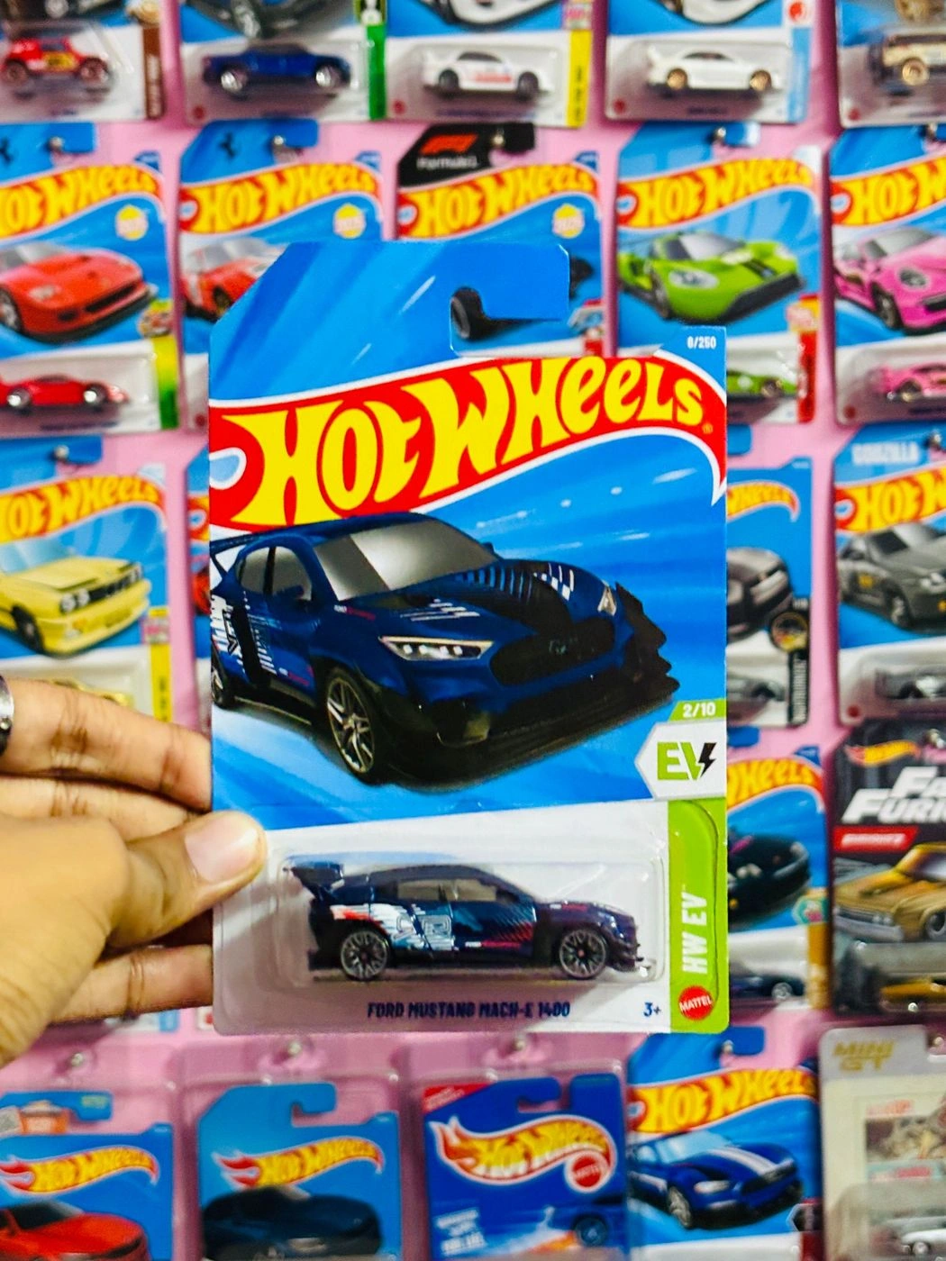 Hot Wheels FORD MUSTANG MACH-E 1400/ IMPORTED