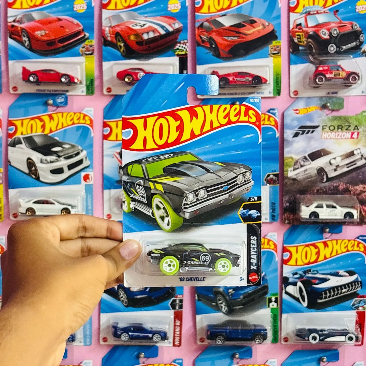 Hot Wheels ’69 CHEVELLE/ IMPORTED 2