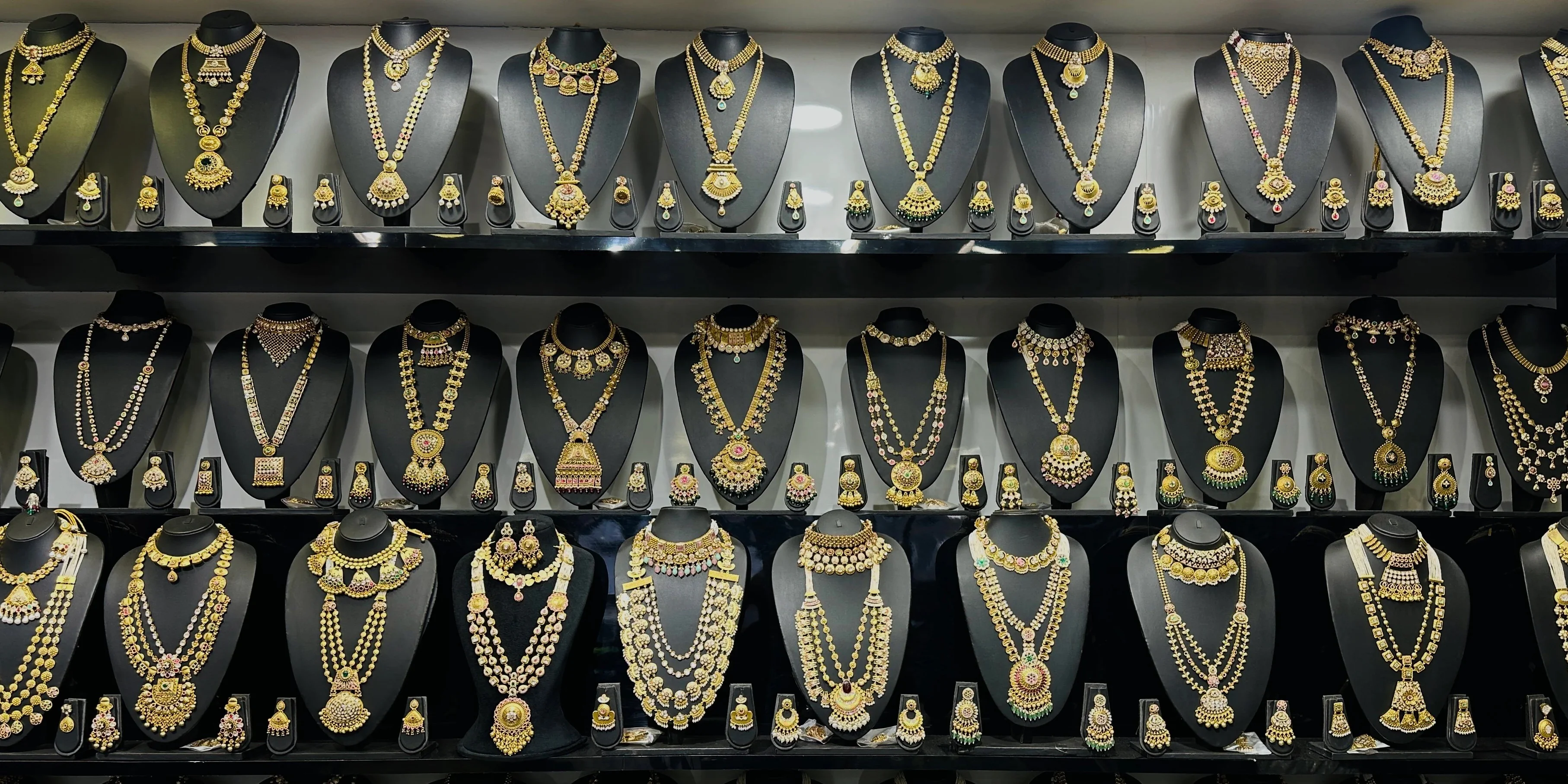 Timeless Jewellery,
Our Signature 
Premium Antique Jewellery 