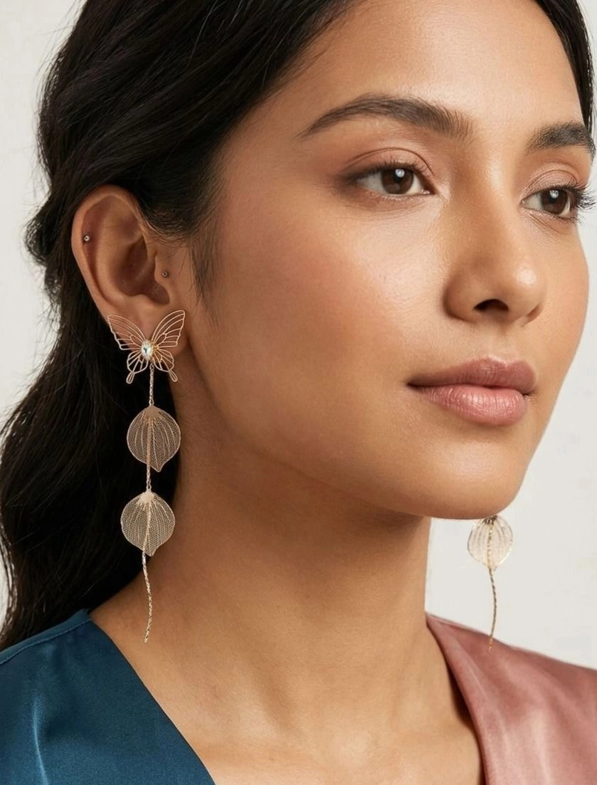 Gold-toned drop earrings 2