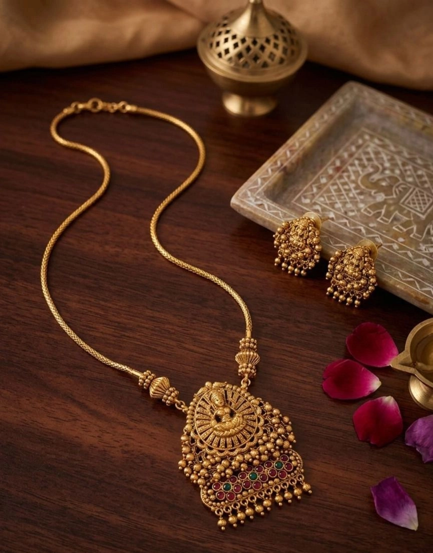 Lakshmi pendant necklace 1
