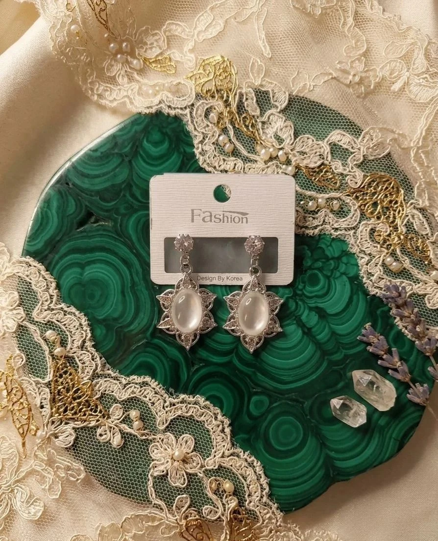 Vintage-style drop earrings 2