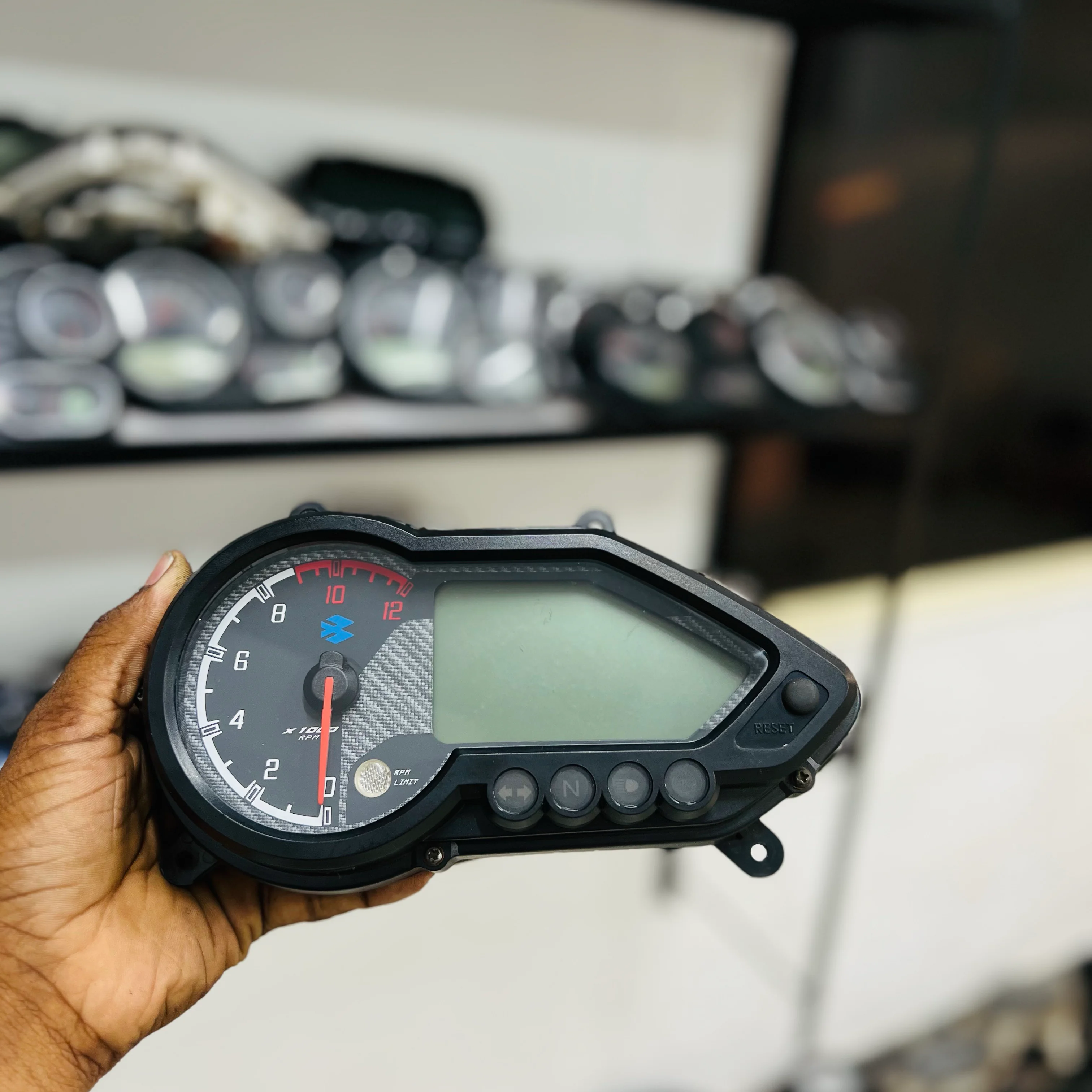 PULSER UG6 ABS METER 2