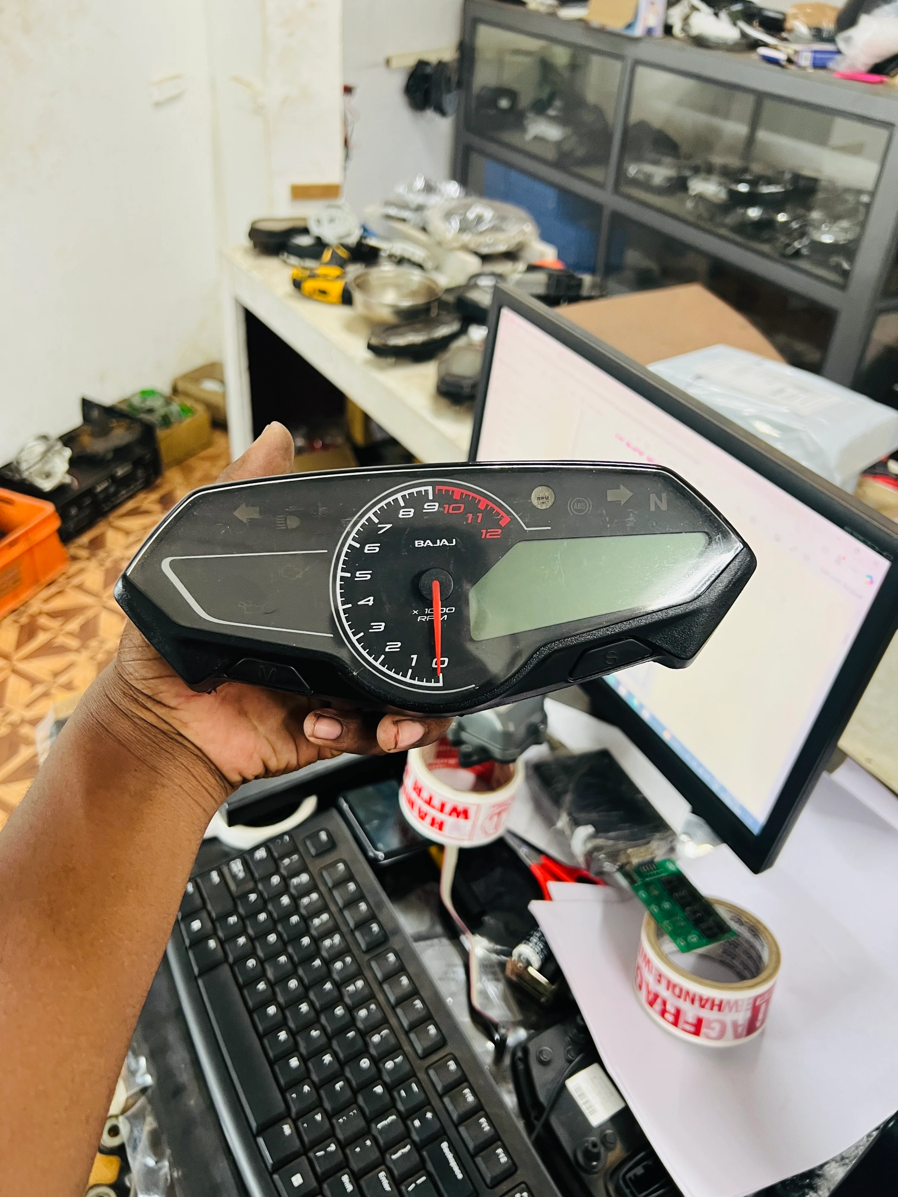PULSER N160 SPEEDOMETER 2