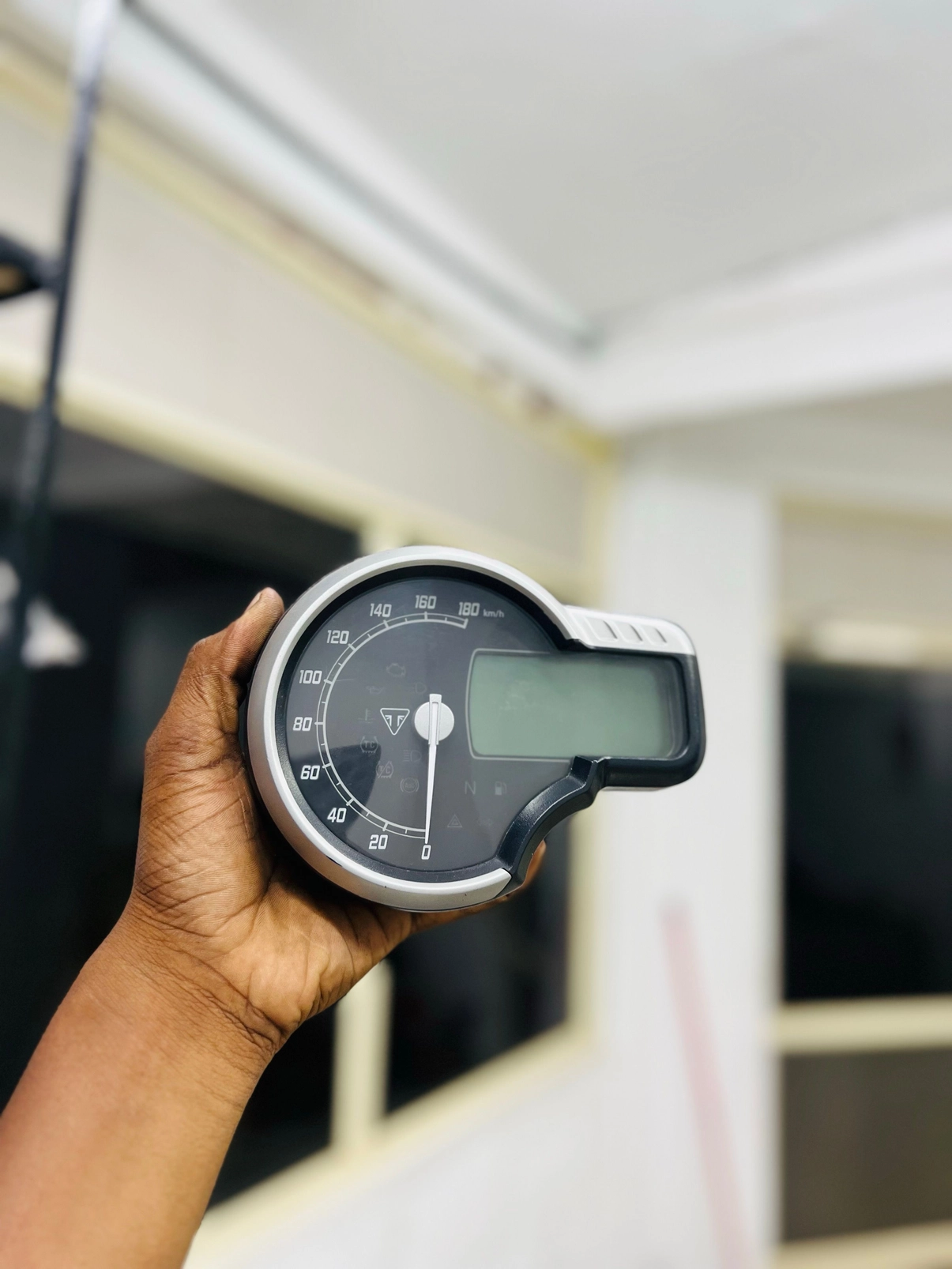 Triumph Scrambler 400X Speedometer 2