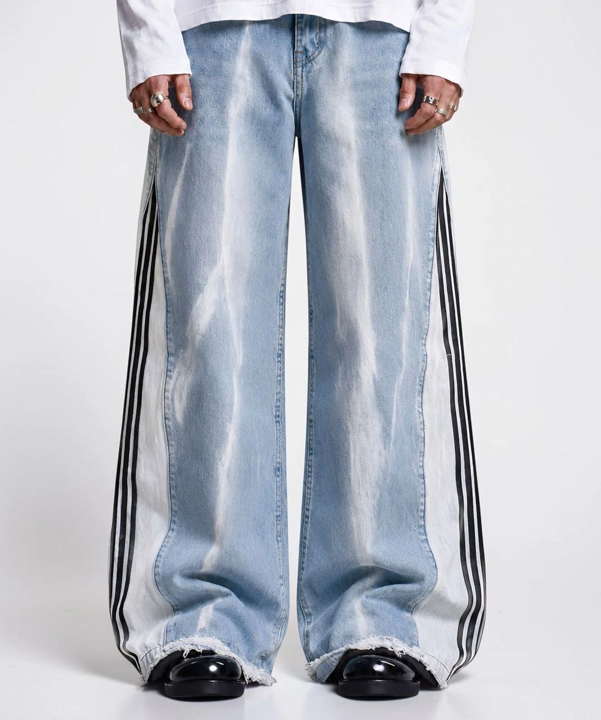 ICEBOLT STRIPE 1