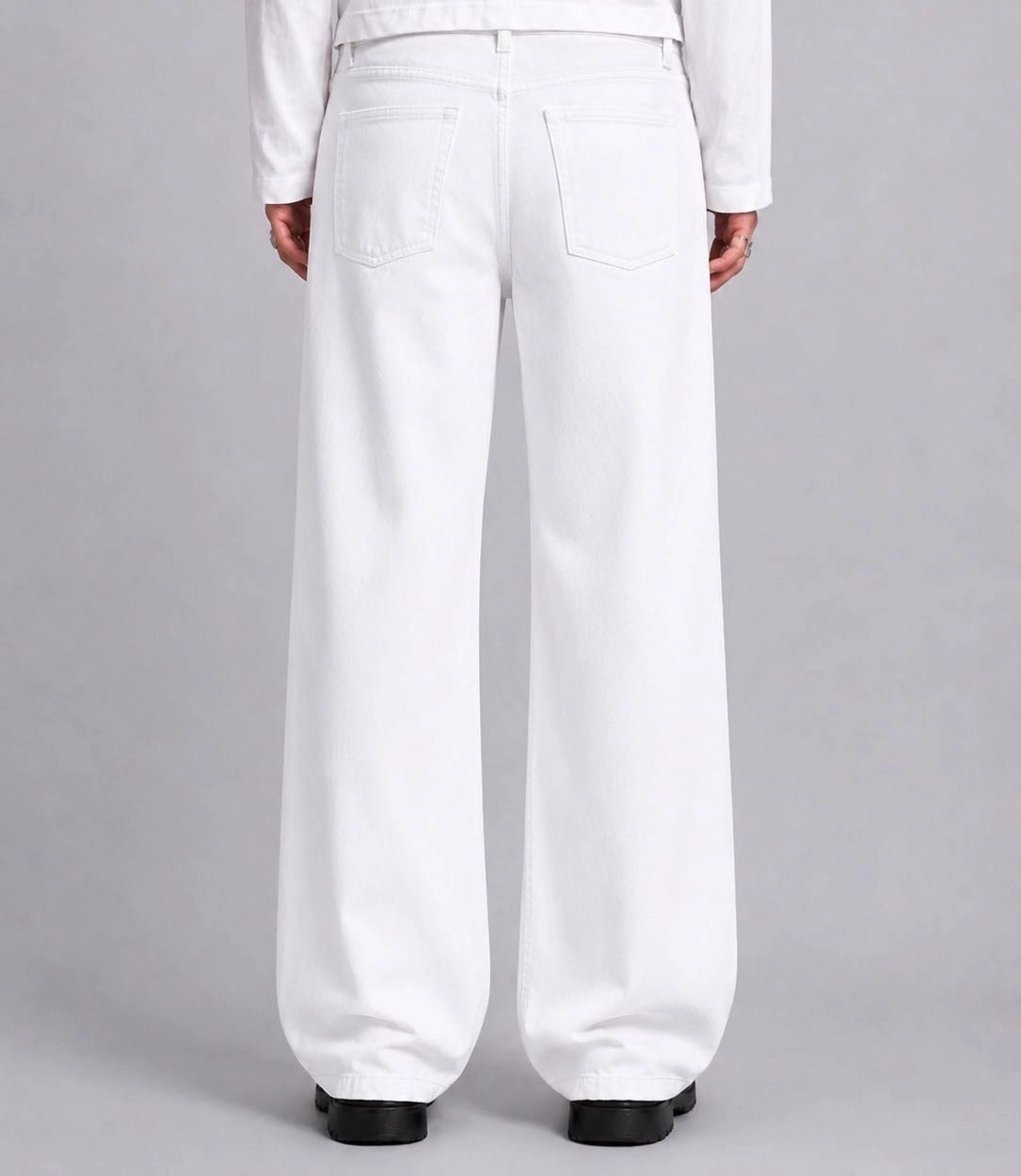 CLASSIC WHITE 2