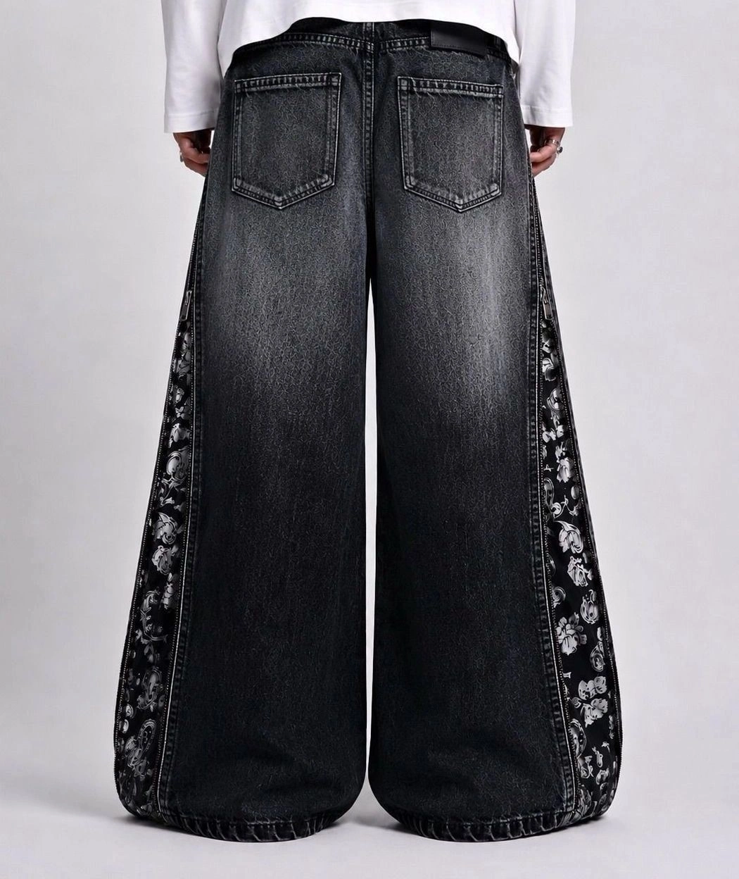 BLACKOUT ZIP 2