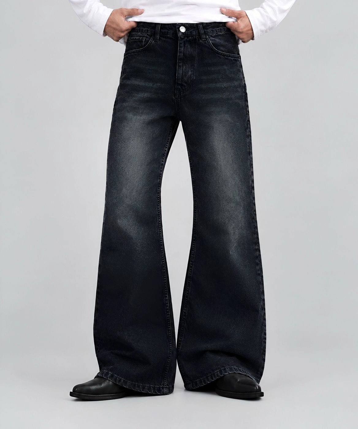 VINTAGE DARK BOOT 1