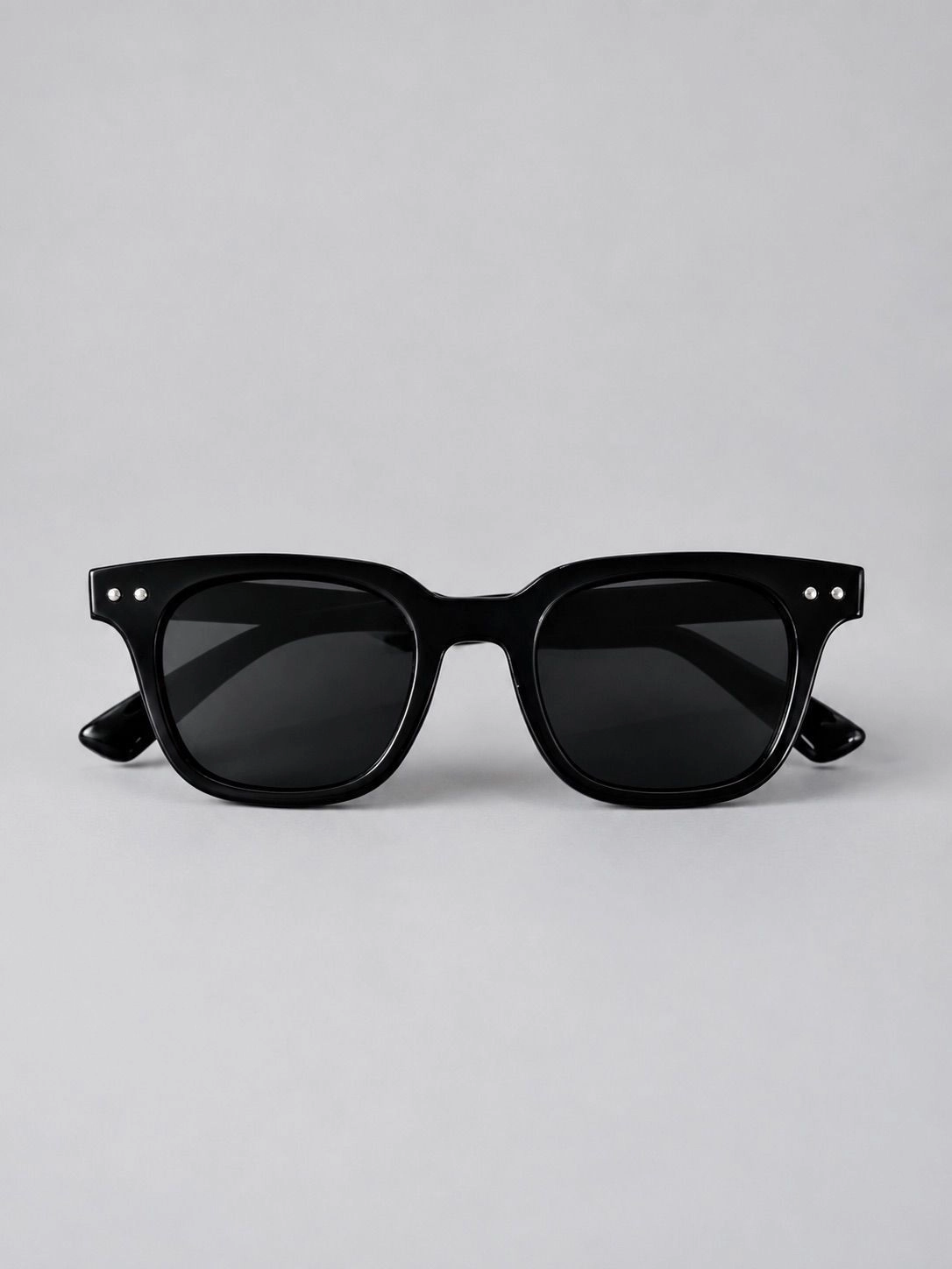 RETRO BLACK 1