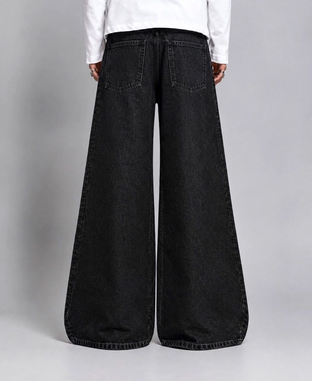 RIVET BLACK RAW DENIM 2