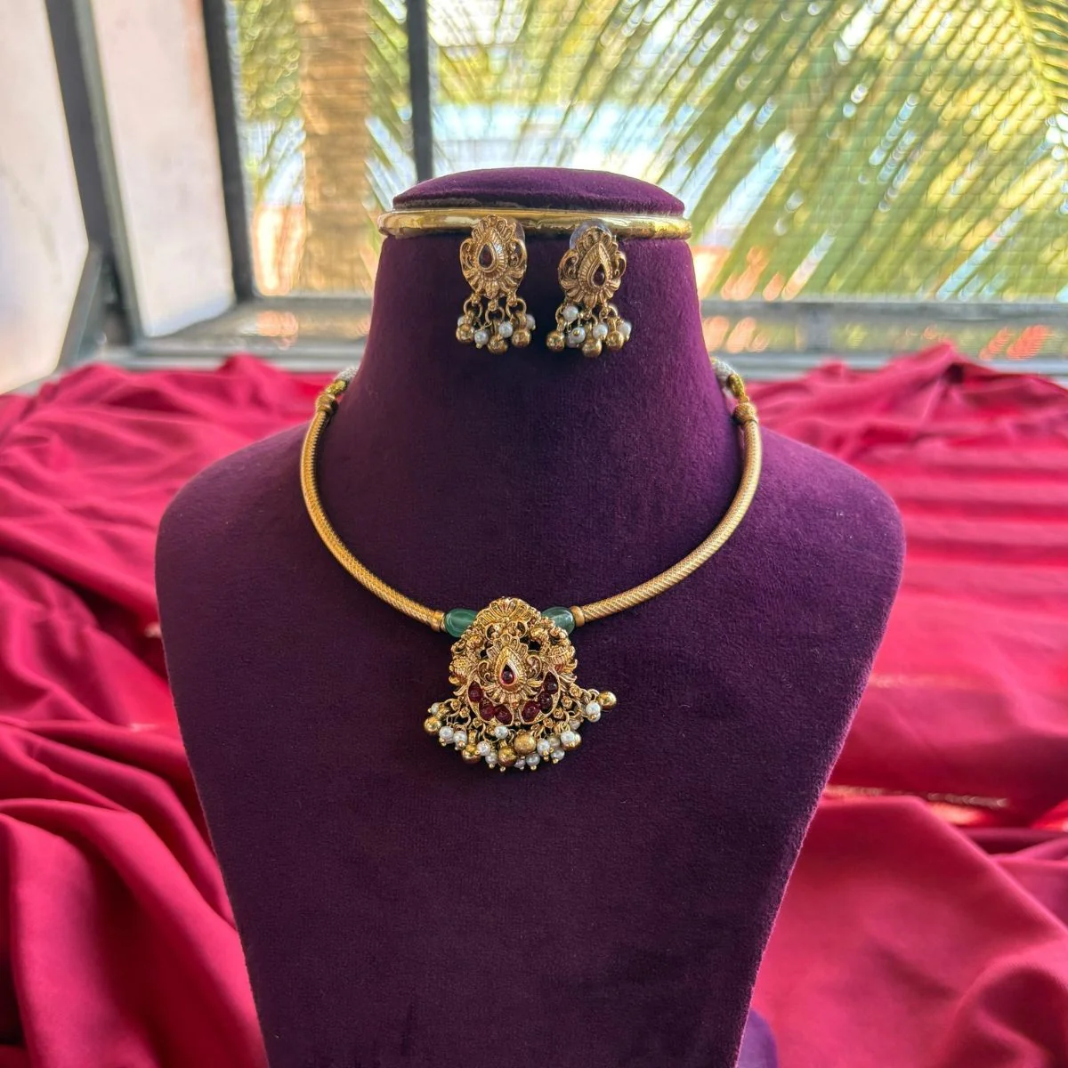 Royal Temple Pendant Choker Set