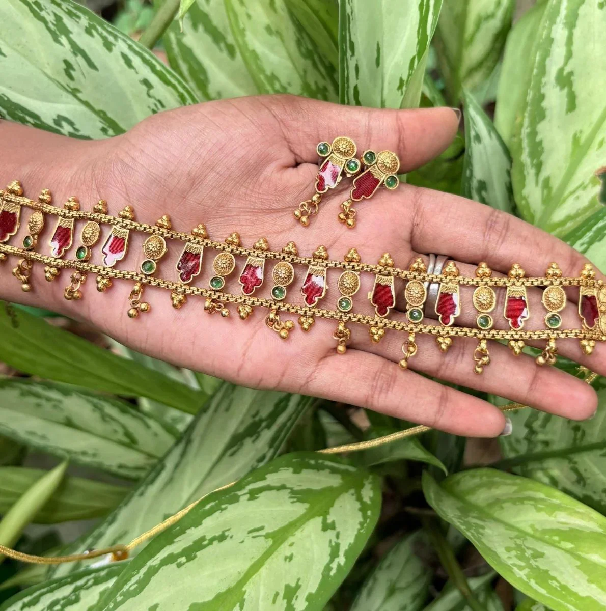 Royal Enamel Temple Choker Set