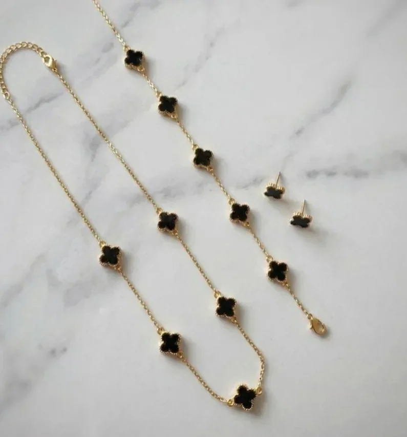 Luxury Clover Charm Necklace & Bracelet Set